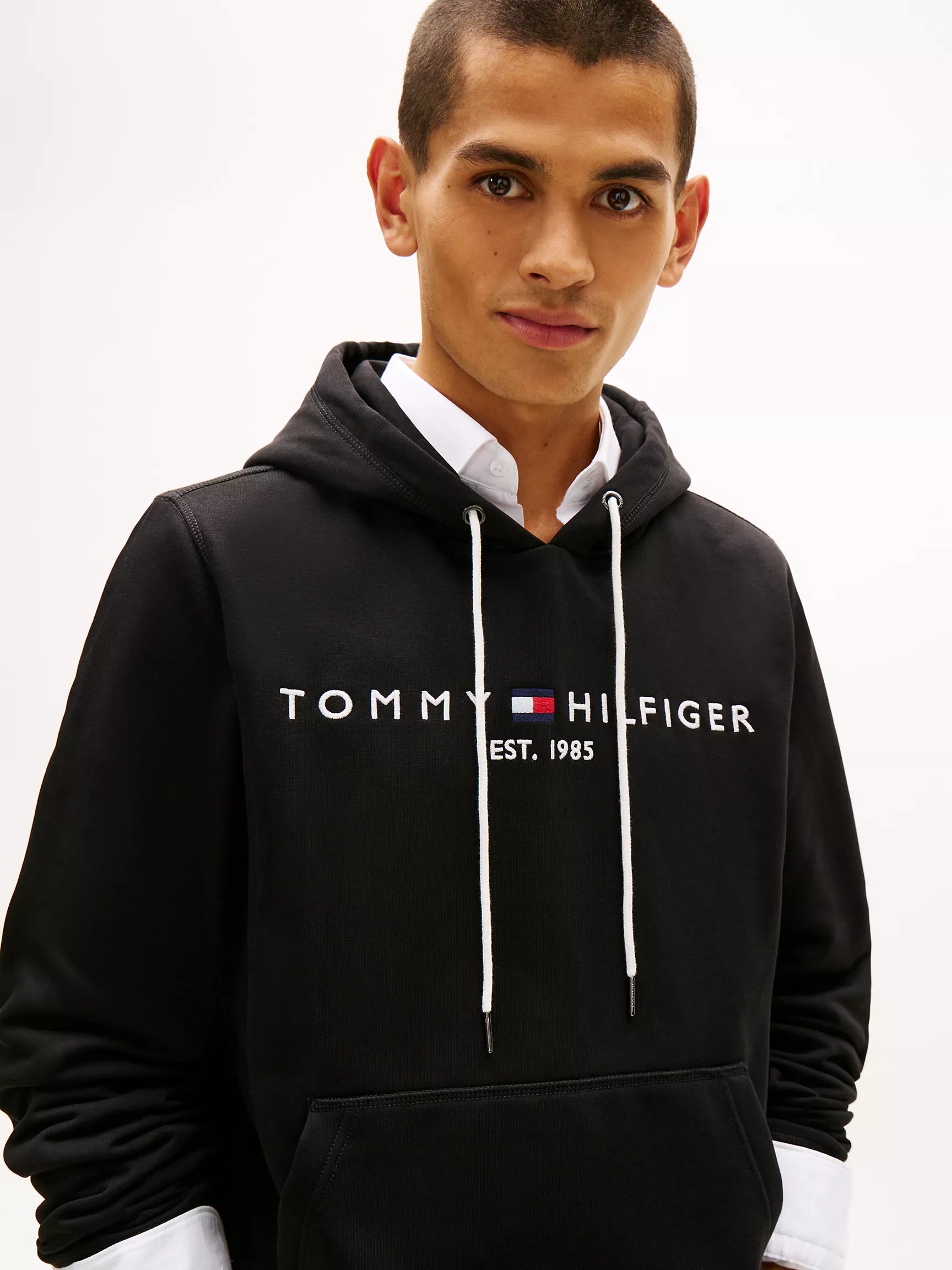 Tommy Mens' Embroidered Tommy Logo Hoodie Black
