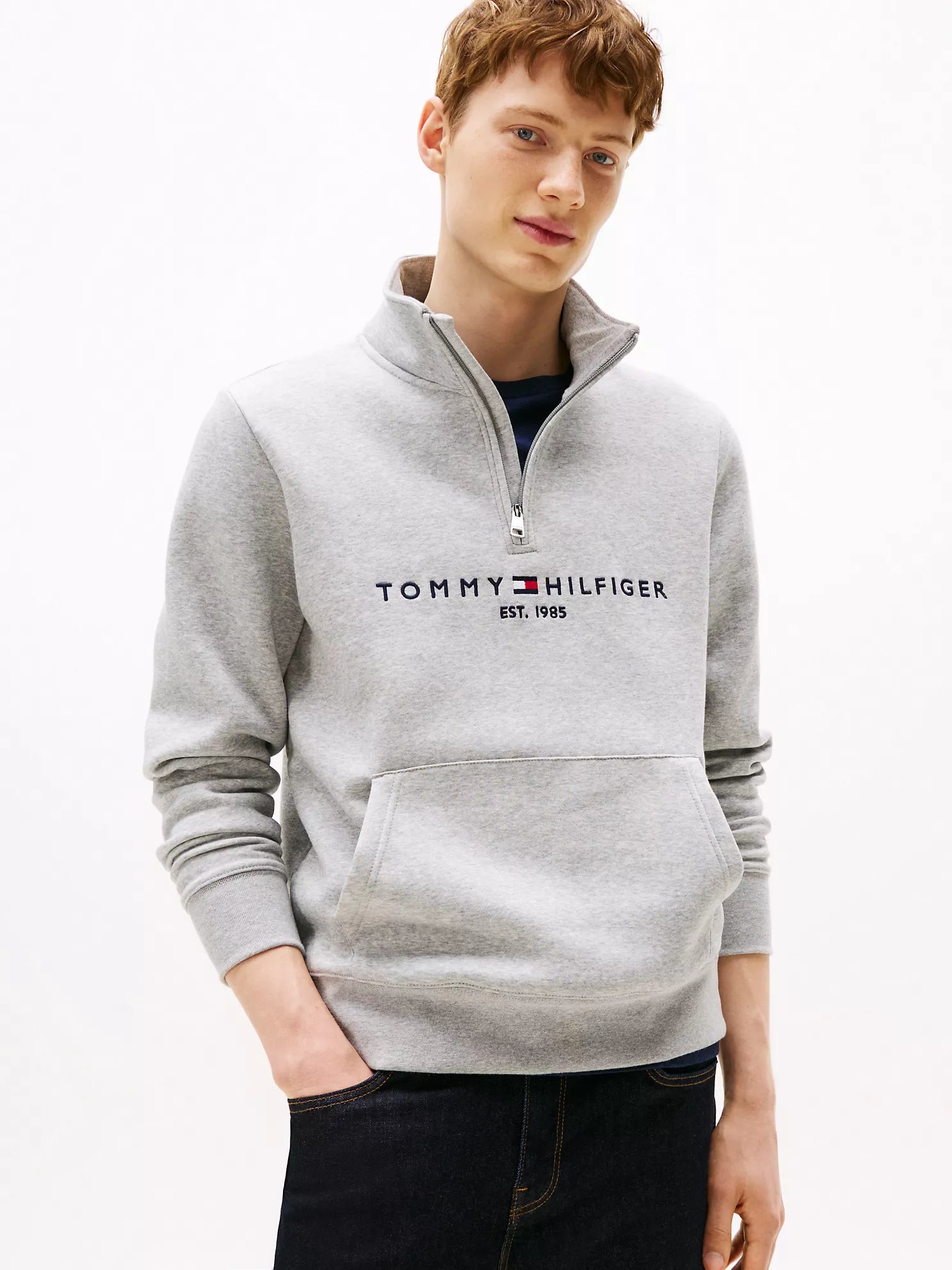 Tommy Mens'Embroidered Tommy Logo Quarter-Zip Grey Heather