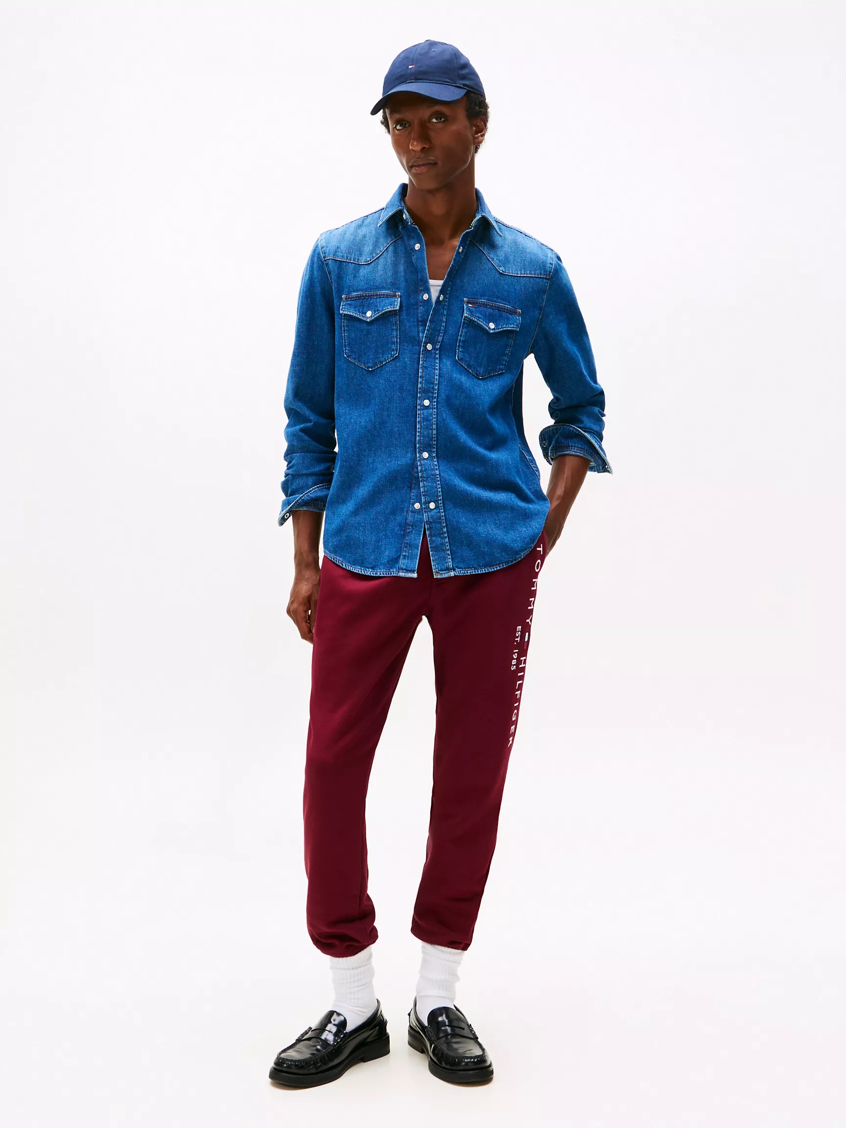 Tommy Mens' Tommy Logo Sweatpant/Deep Rouge