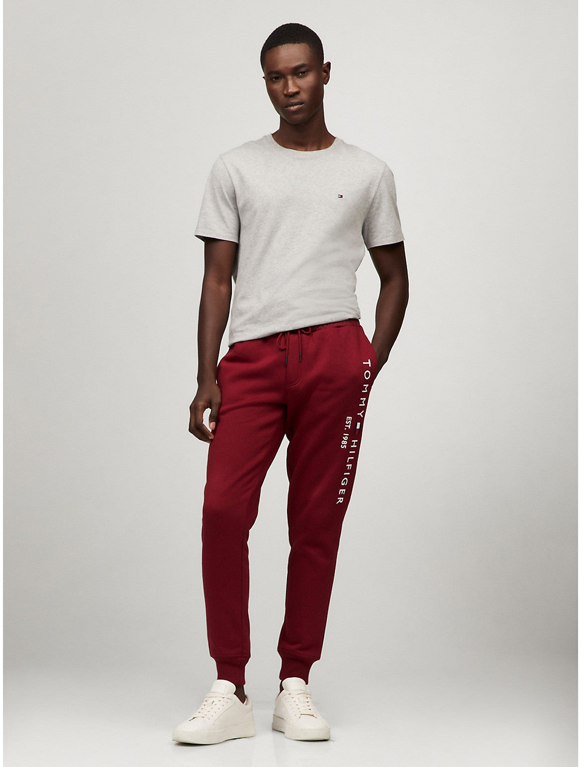 TOMMY MEN Embroidery Logo Cuffed Joggers