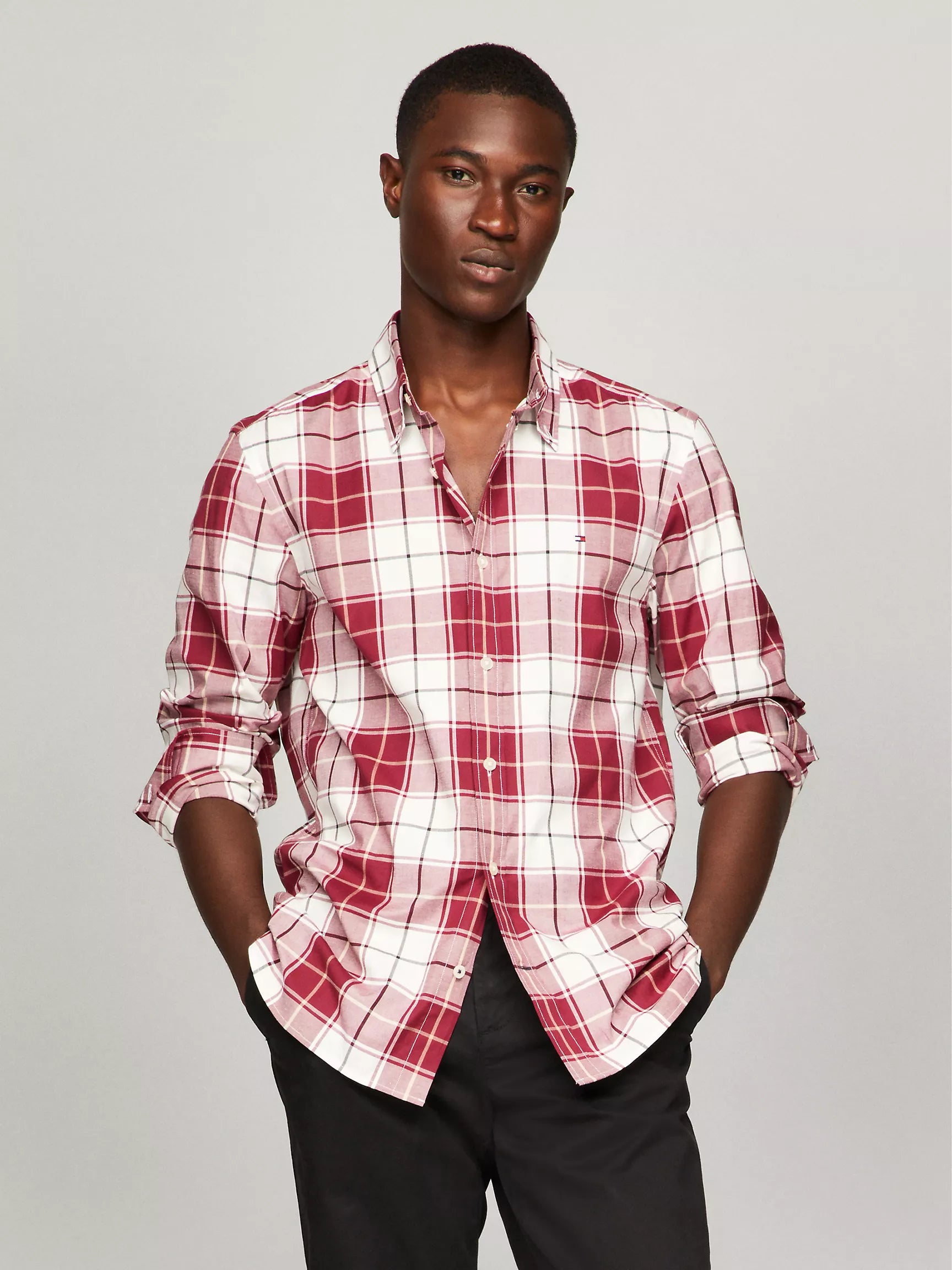 Tommy Mens' Regular Fit Plaid Poplin Shirt