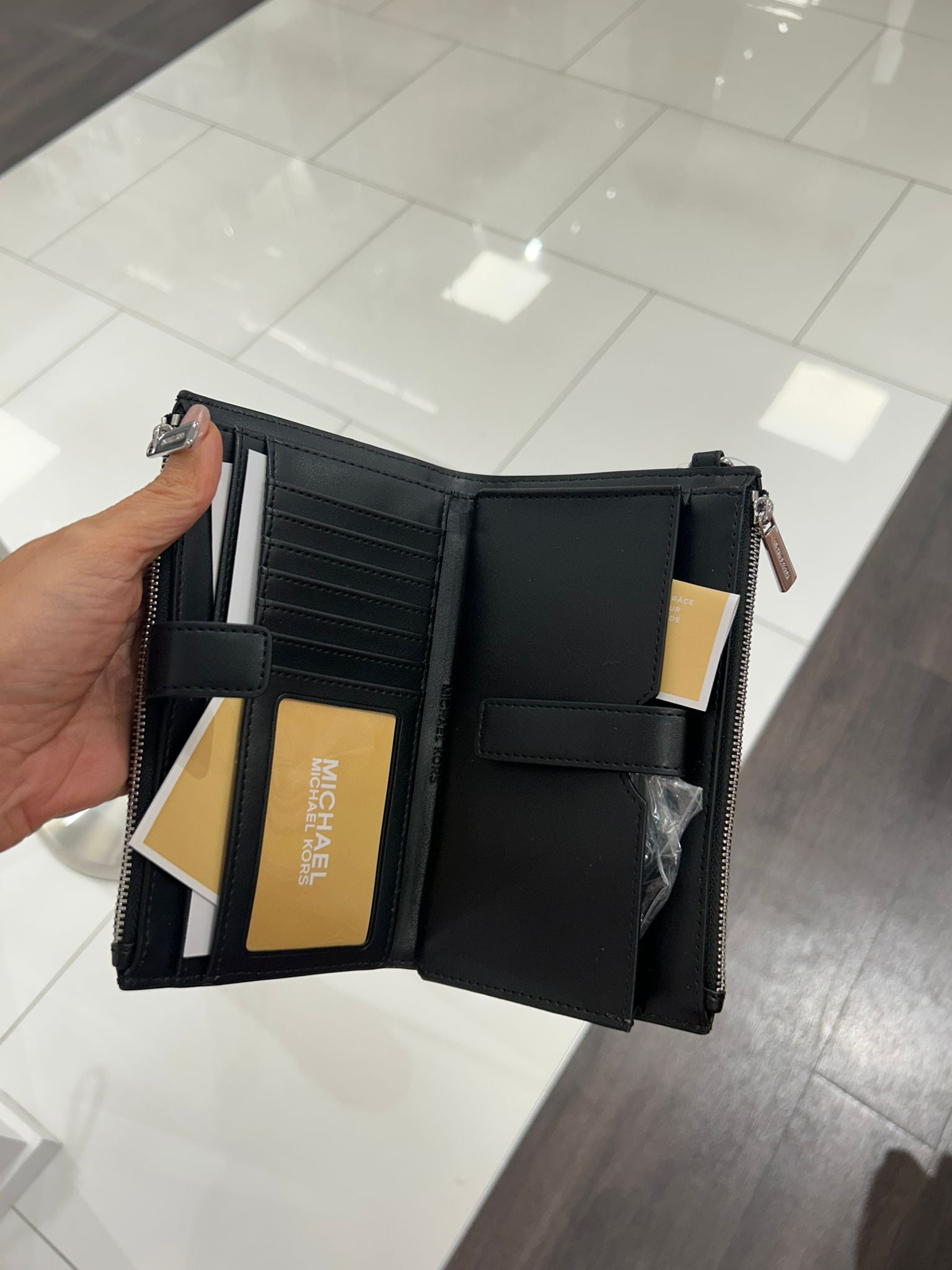 Michael Kors Womens' Jet Set Large Ombré Signature Logo Wristlet