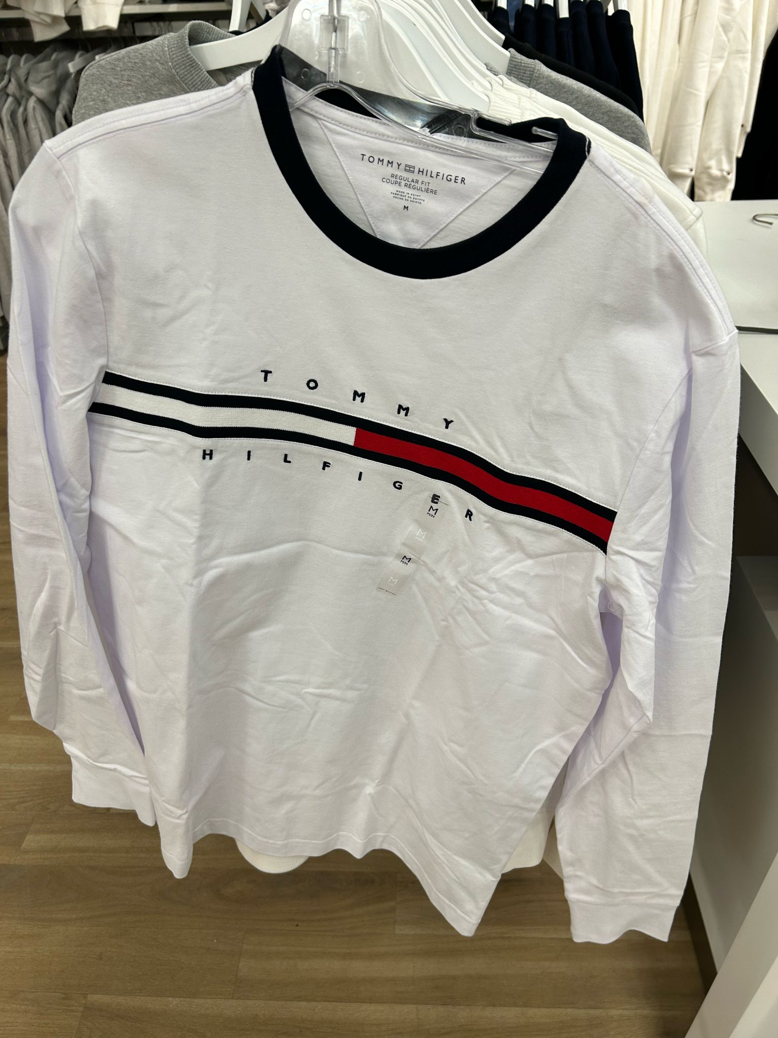 Tommy MENS' Long sleeve t-shirt with embroidered flag logo