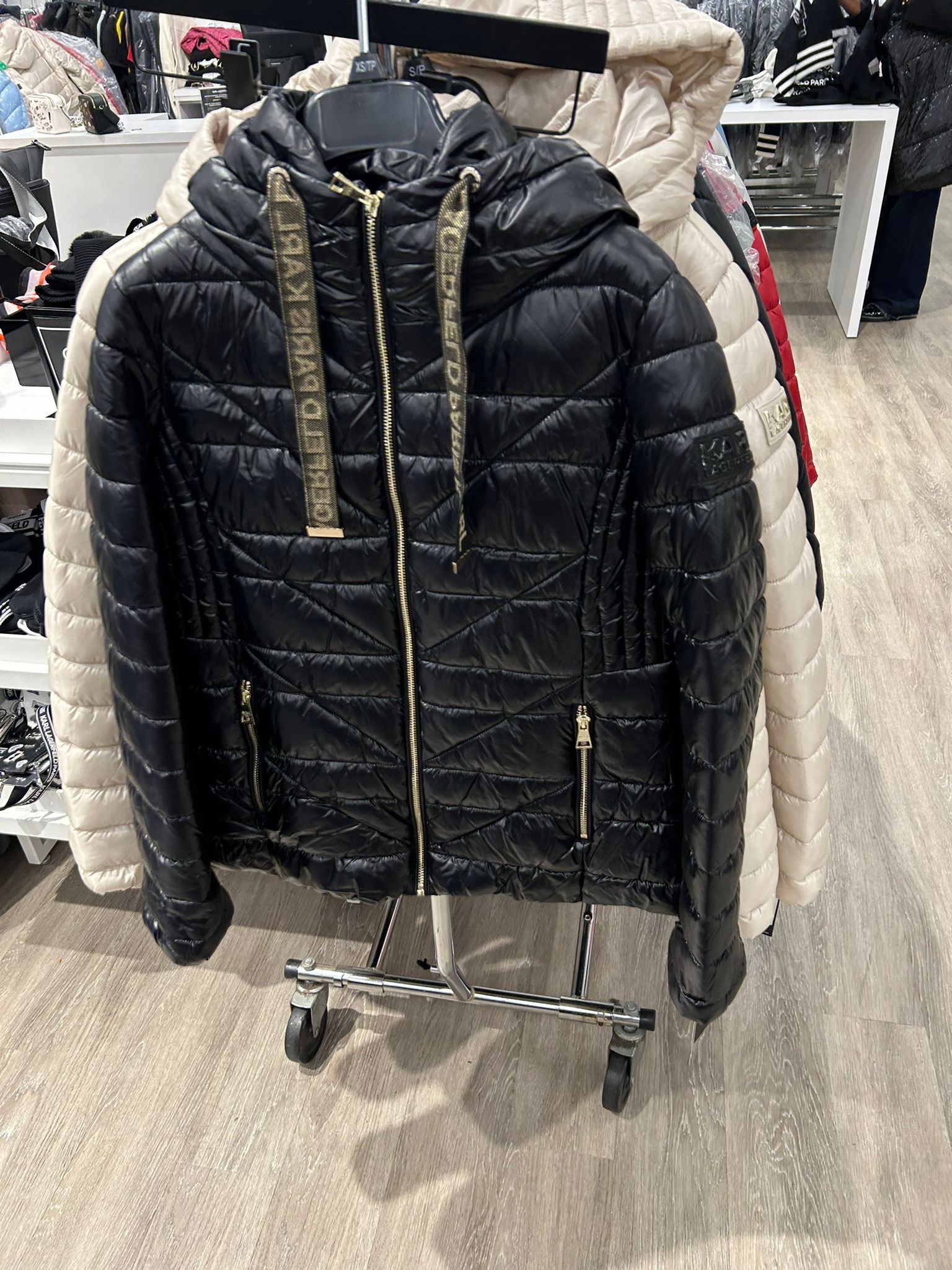 Karl Lagerfeld Paris Women's SHORT PUFFER JACKET WITH LOGO BLACK