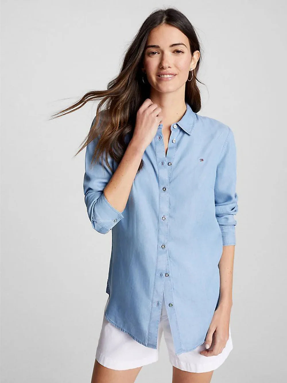 TOMMY ADAPTIVE WOMENS' CHAMBRAY SHIRT