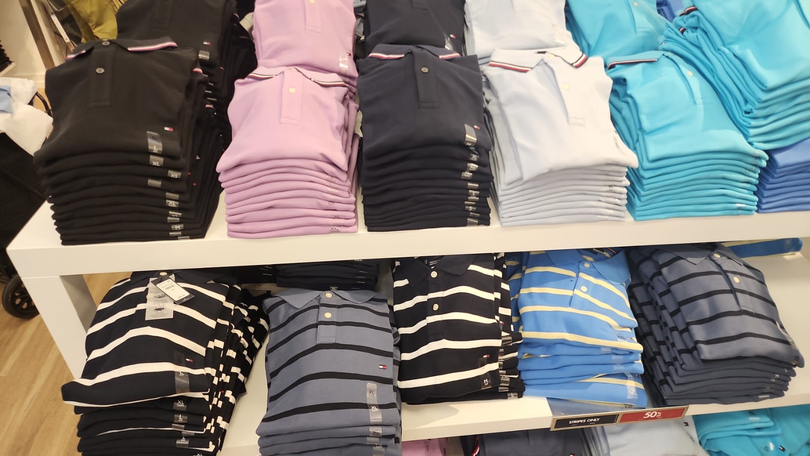 Tommy Mens' Regular Fit Tommy Wicking Polo/
