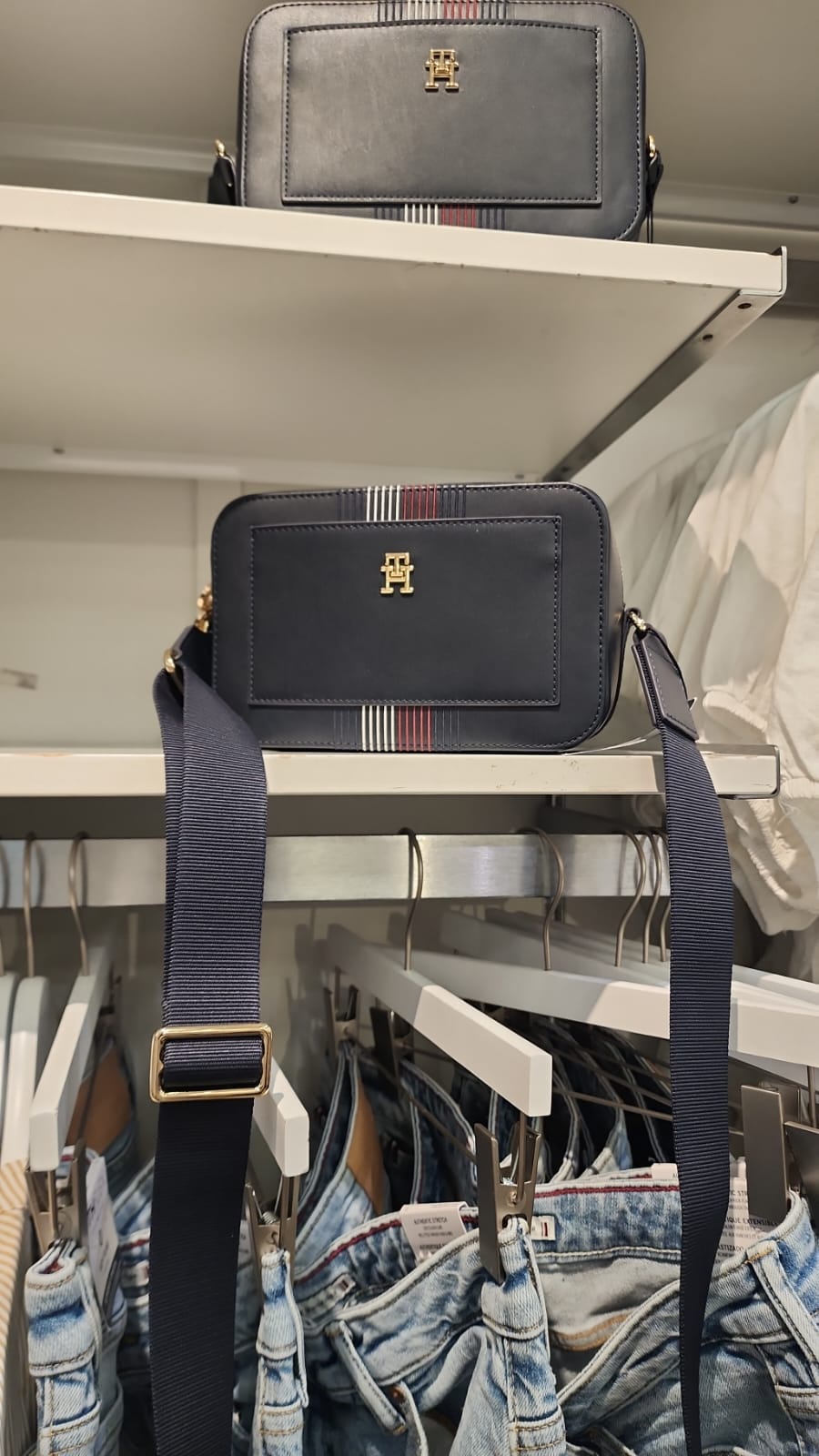 Tommy Womens' Corporate Double Zip Crossover Camera Bag