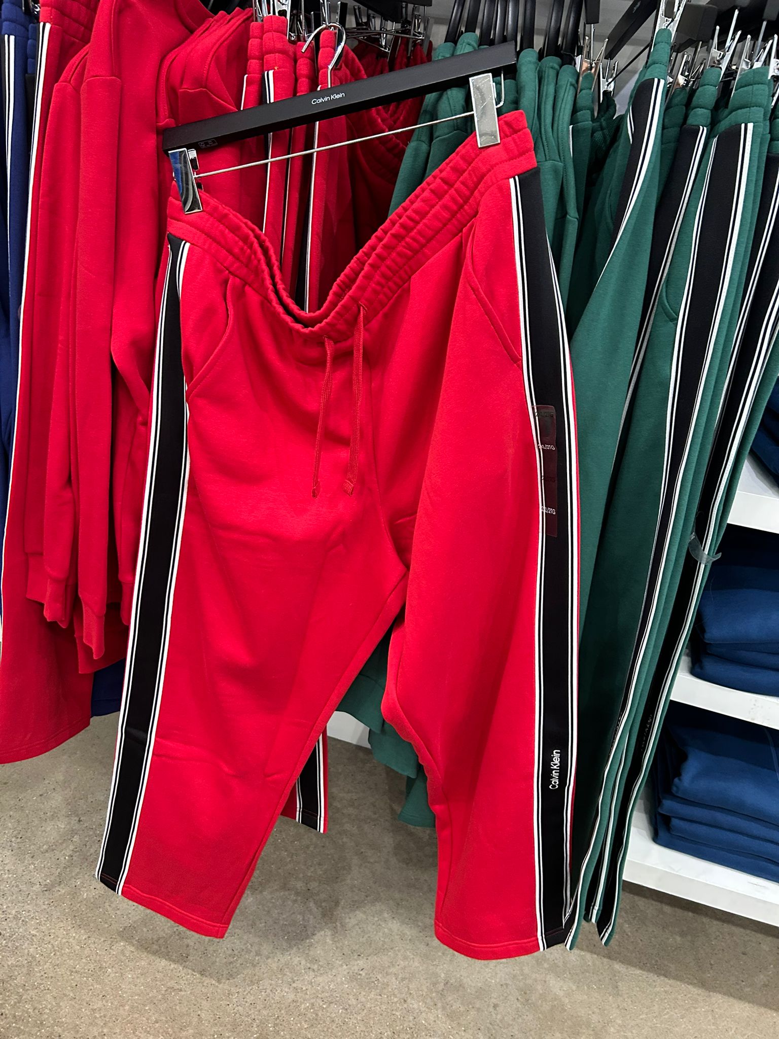 Calvin Klein Mens' Classic Fleece Sweatpants Chili Pepper