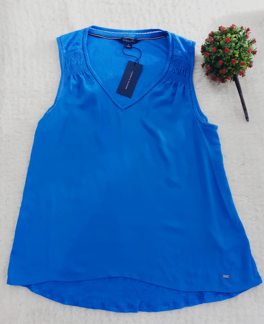 Tommy Womens' Sleeveless  V-Neck Top