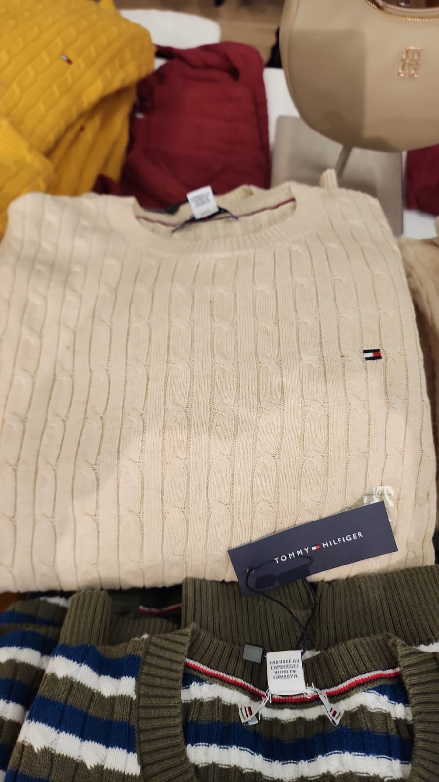 Tommy Womens' Cable Knit Sweater / Beige