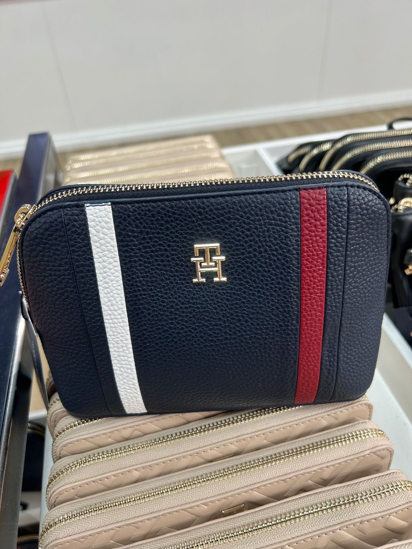 Women Tommy Hilfiger TH Classic Signature Makeup Bag