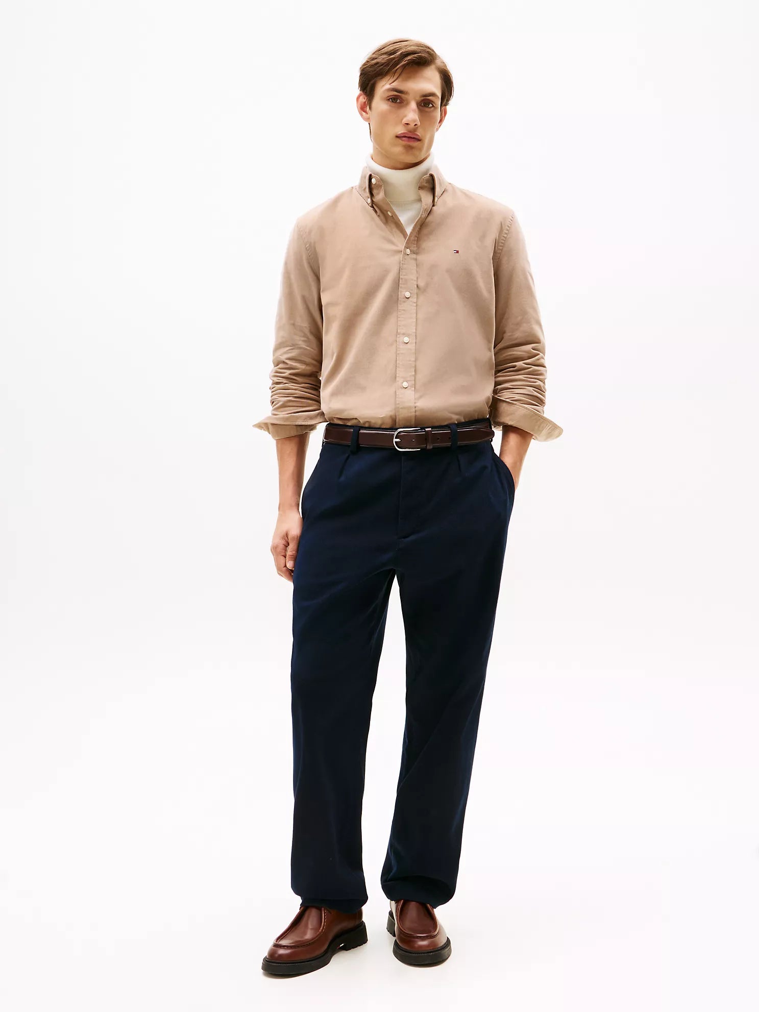 Tommy MENS' Regular Fit Corduroy Shirt Coastal Taupe