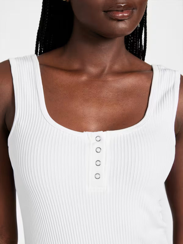GUESS WOMENS' Deni Seamless Tank/ WHITE