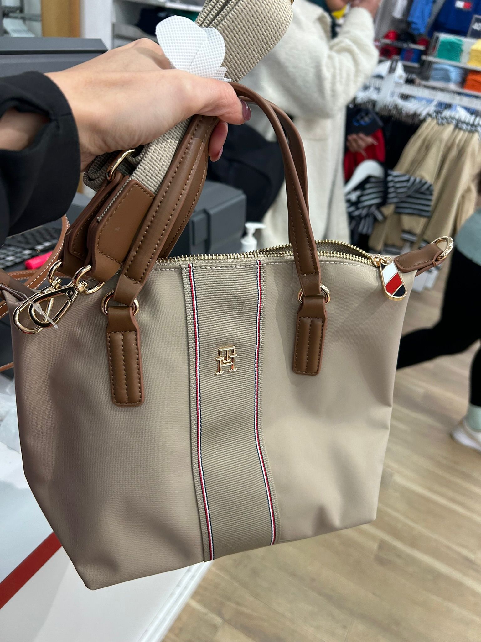 Tommy Hilfiger Women Signature Stripe Waterproof Bag-Biege
