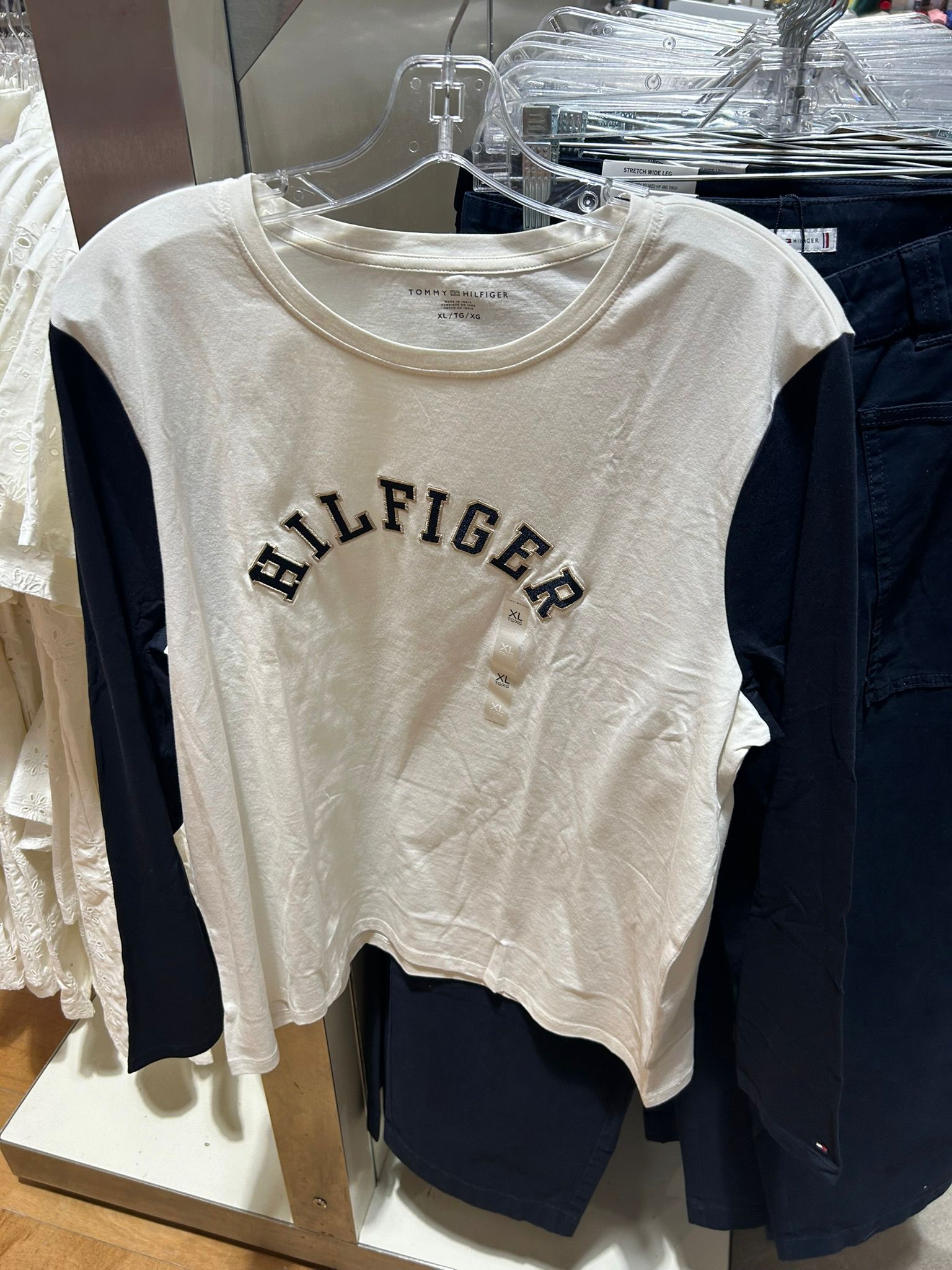 Colorblock Hilfiger Arch Logo T-Shirt-Black/White