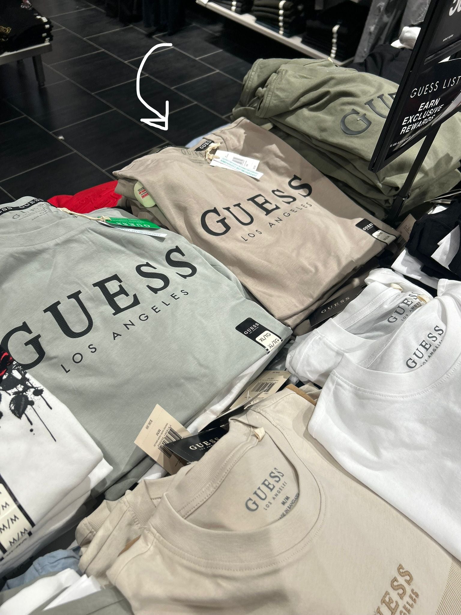 GUESS Los Angelos  Graphic T-Shirt-Beige
