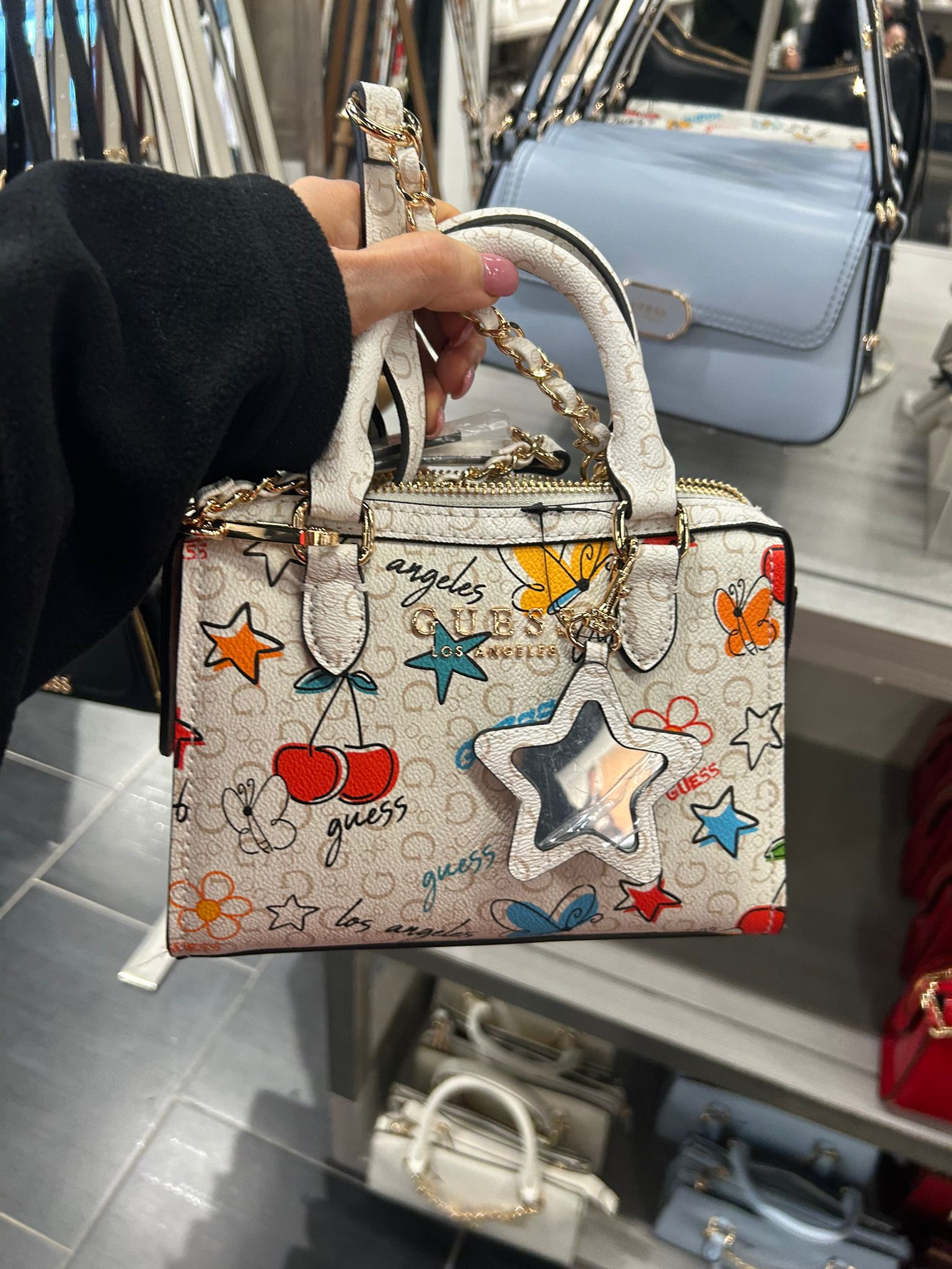 Guess Los Angeles scribble iconic monogram print  Mini Stachel-White