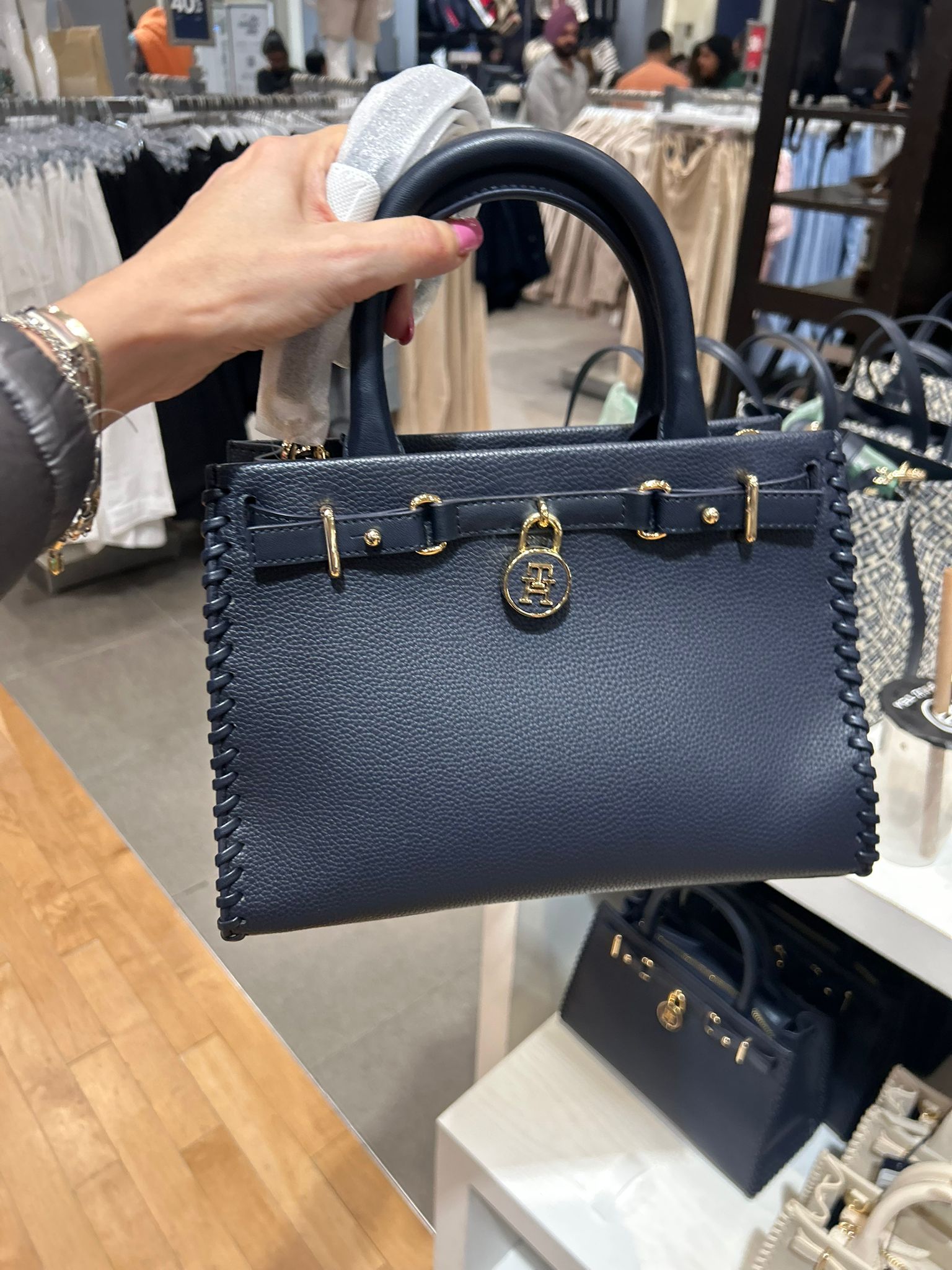 Tommy Hilfiger Women's  American Icon Leather Tote-Navy