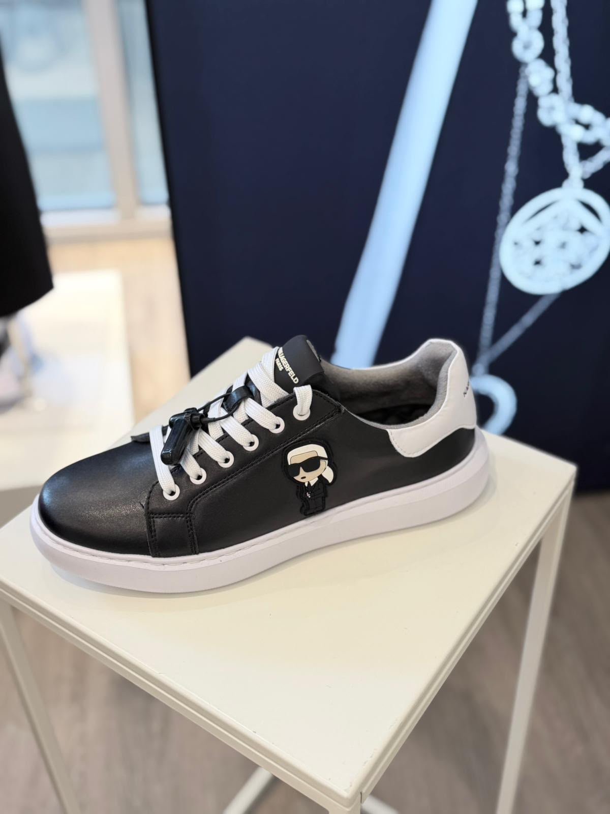 MEN'S KARL PATCH SNEAKER- Black