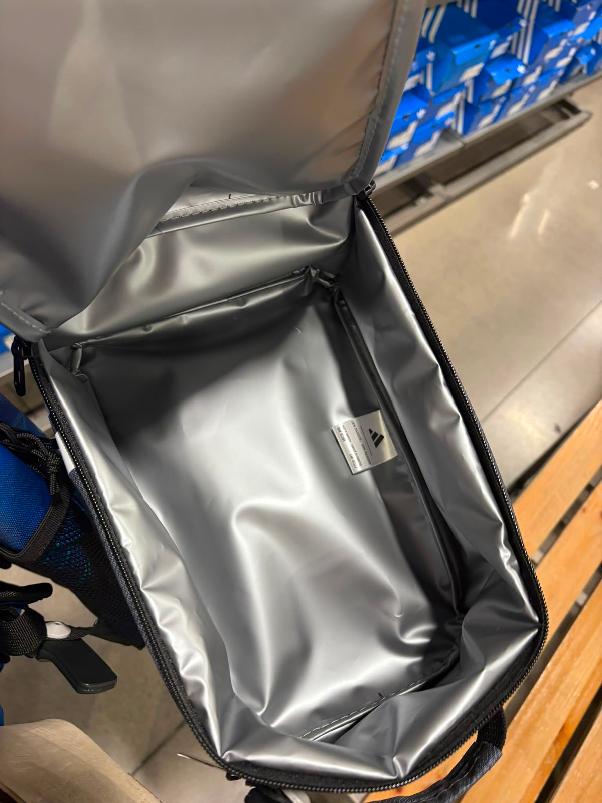 Adidas Santiago 4 Lunch Bag-Bold Onix / Black / White