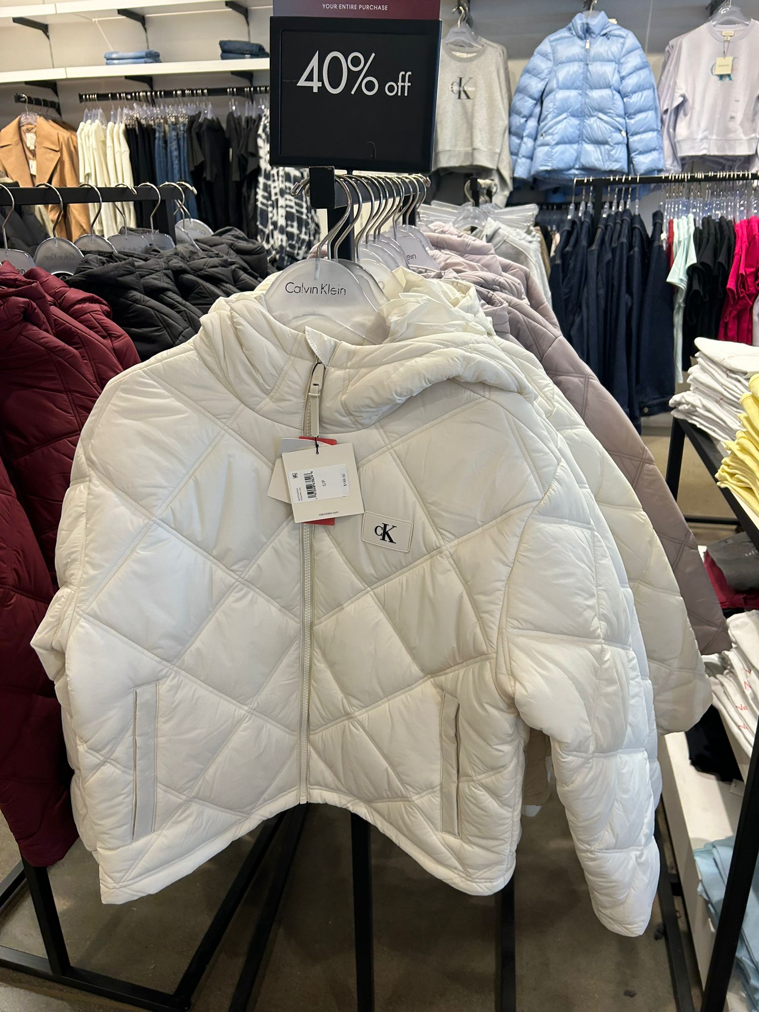Calvin Klein WOMENS' Short Puffer Jacket Windsor Wine