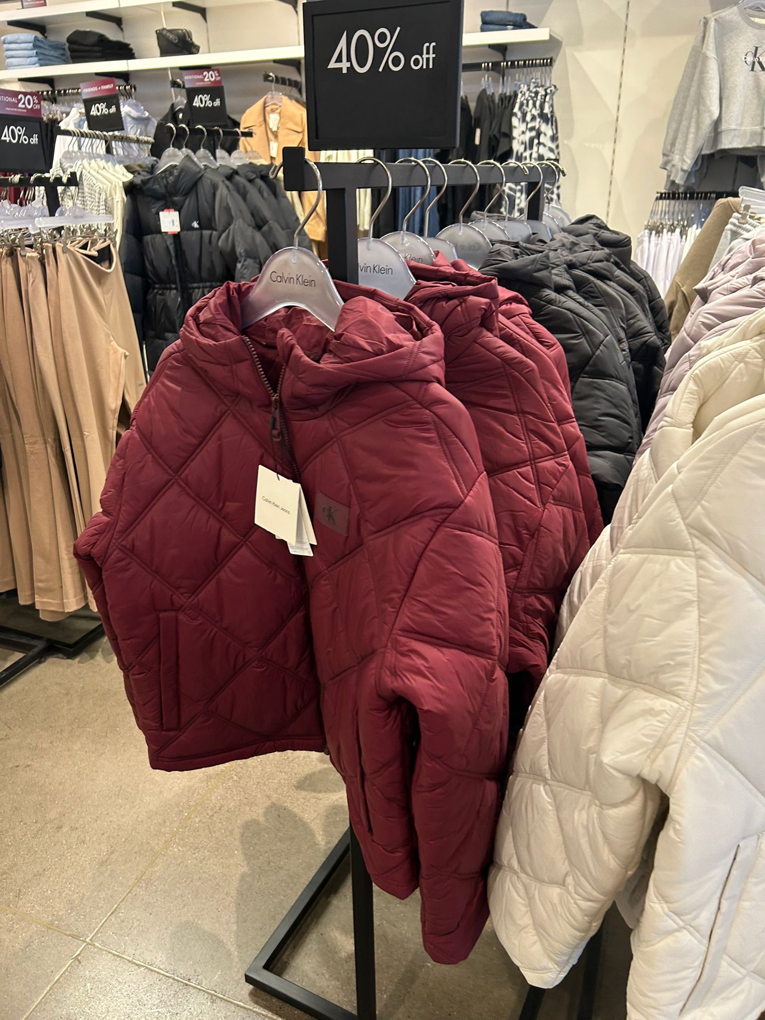 Calvin Klein WOMENS' Short Puffer Jacket Windsor Wine