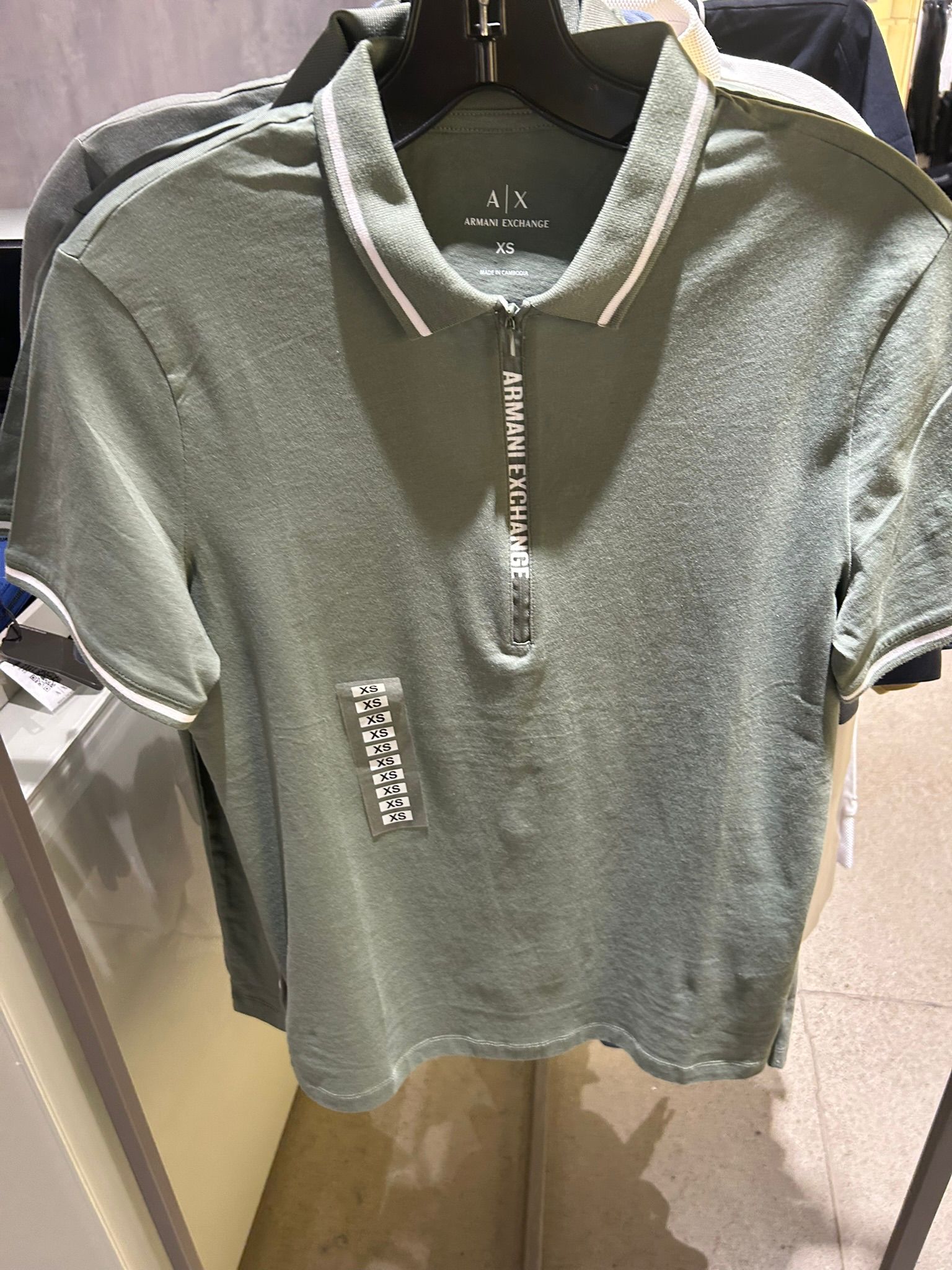 ARMANI EXCHANGE Cotton Quarter-Zip A|X Logo Short-Sleeve Men Polo T-shirt-Olive Green