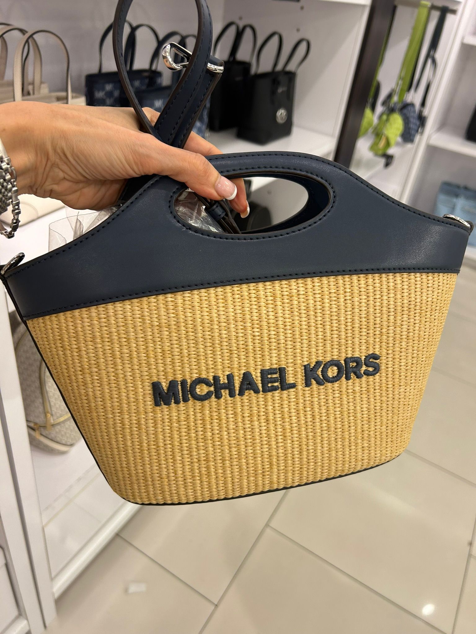 Michael Kors Women's Tatum Convertible Woven Shoulder Bag Medium-Black