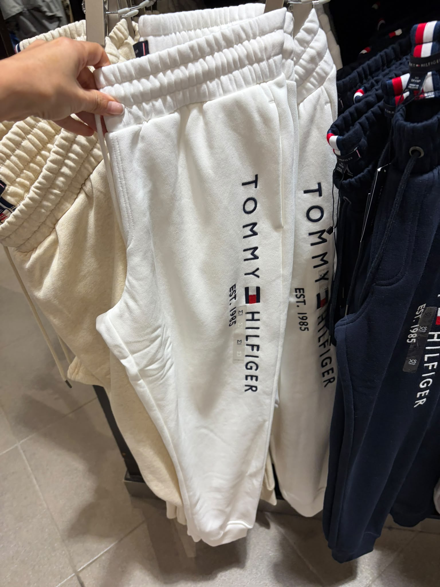 Tommy Mens' Logo Sweatpant-Fresh White
