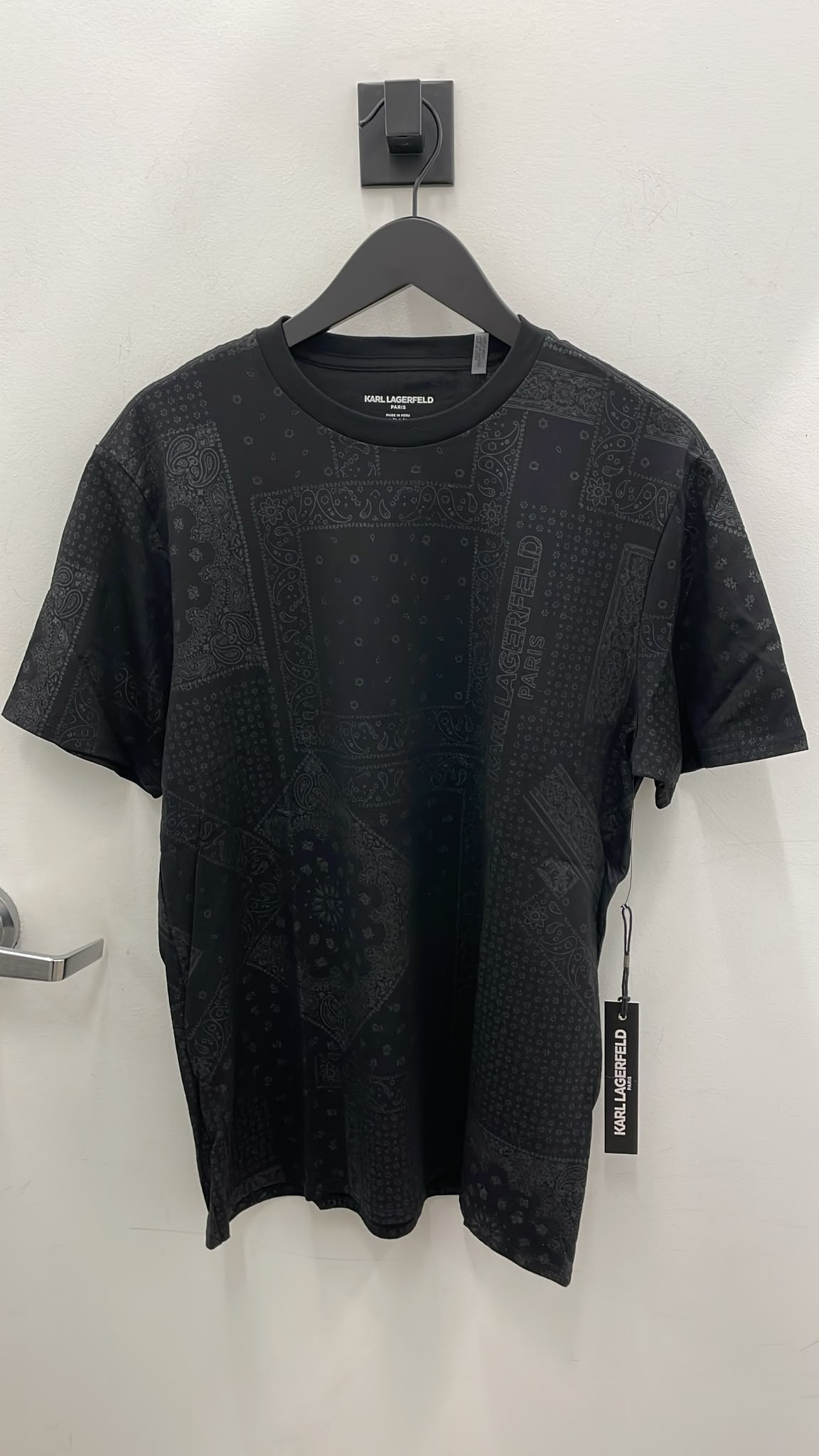 KARL LAGERFELD BANDANA PRINT TEE-Black