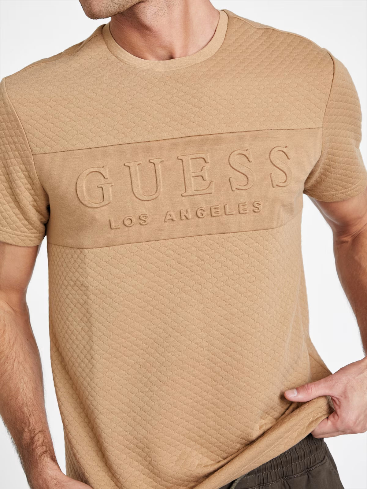 GUESS MENS' Trevor Logo Tee/ Brown