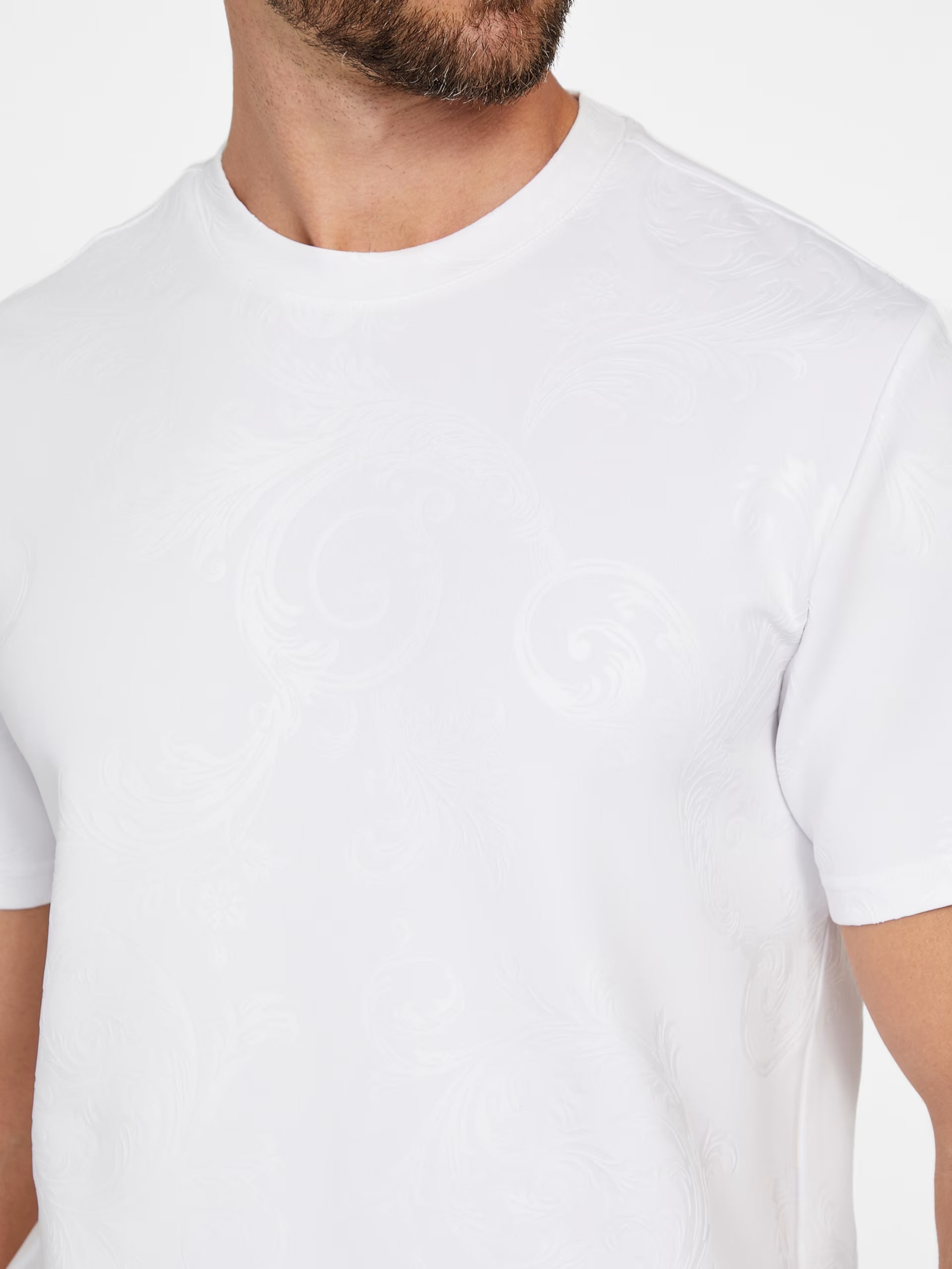 GUESS MENS' Victor Baroque Tee/ white