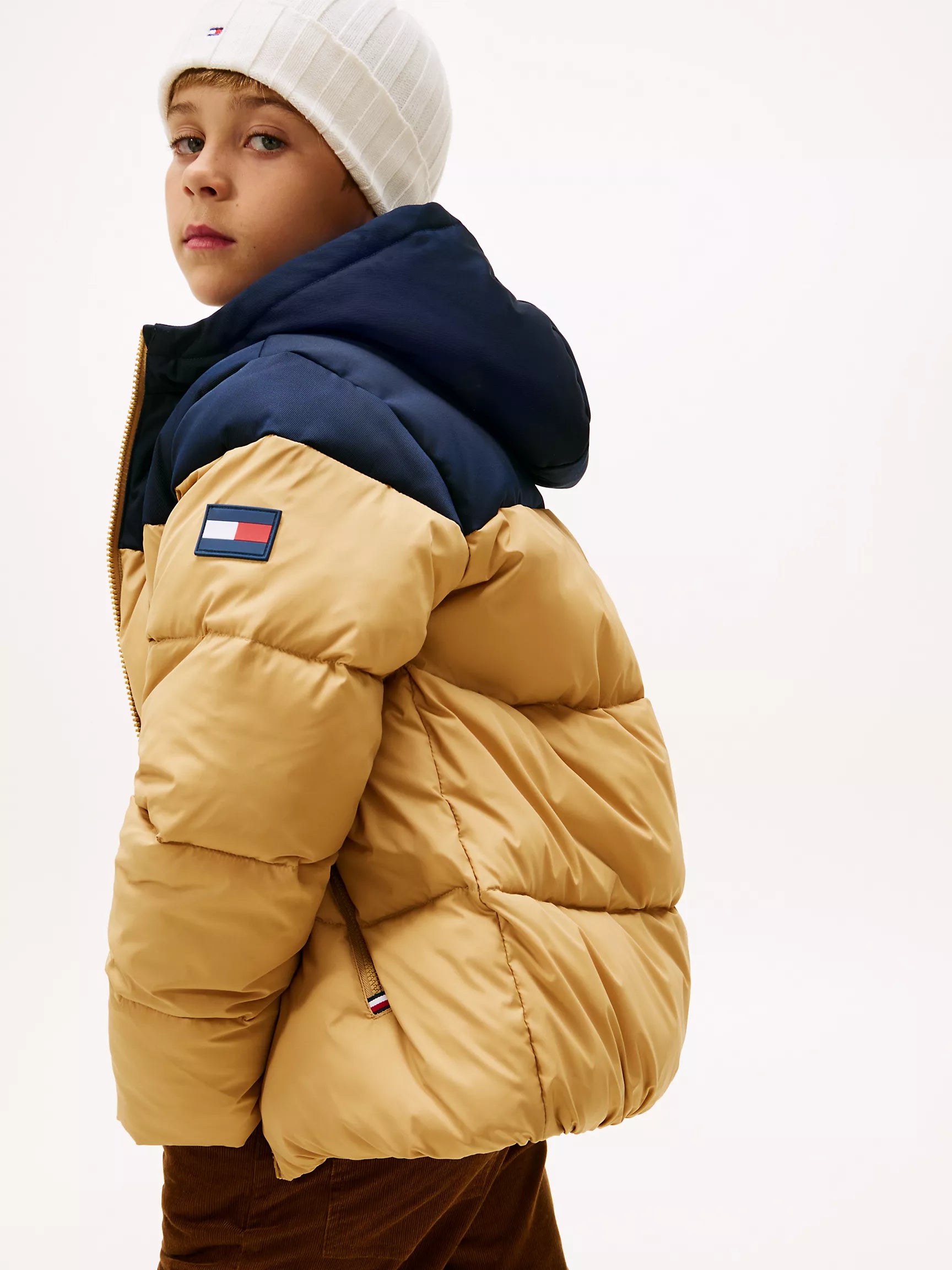 TOMMY Boys' Hooded Colorblock Puffer Jacket Classic Khaki
