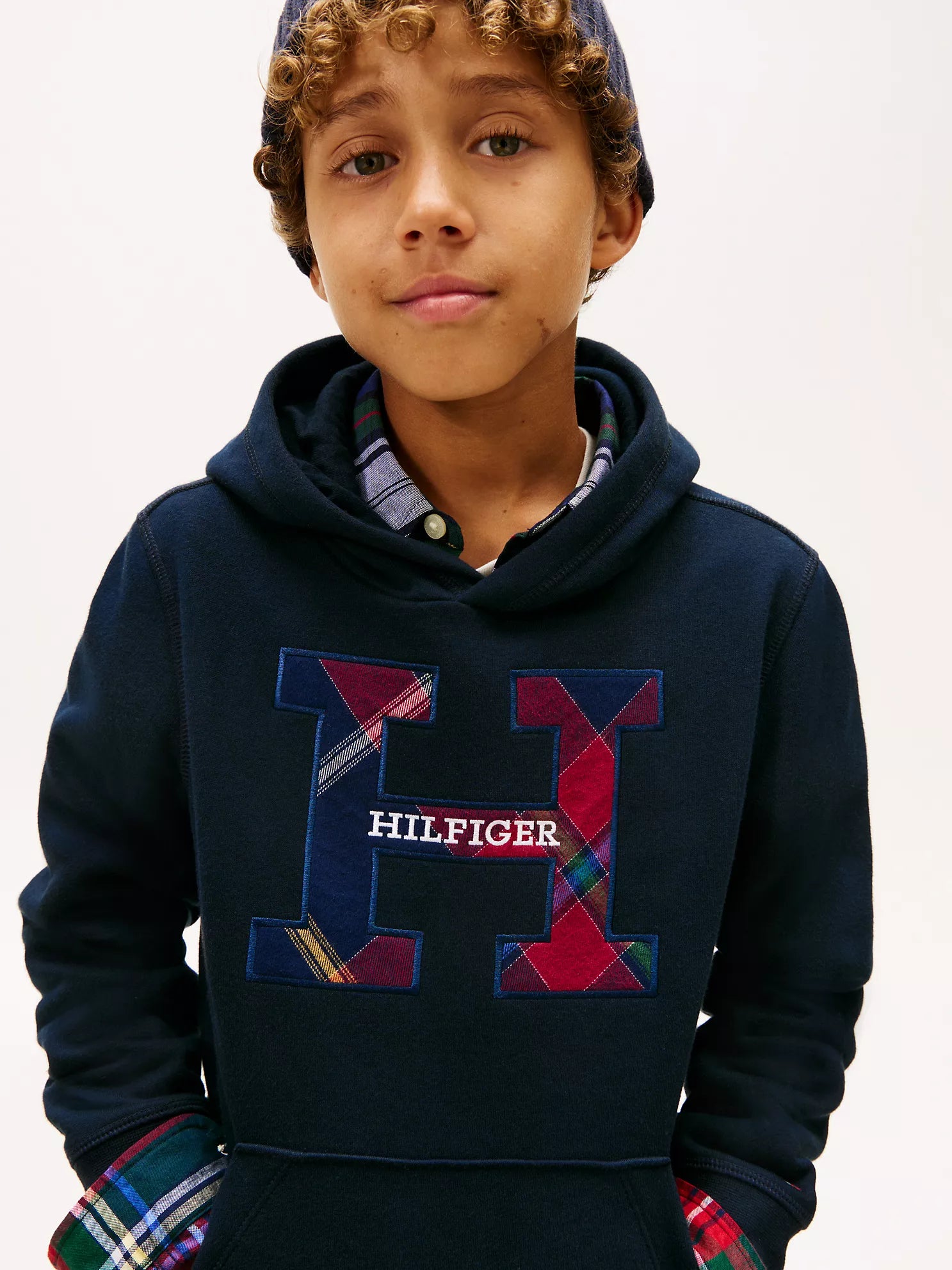 TOMMY Boys' Plaid Logo Pullover Hoodie Navy