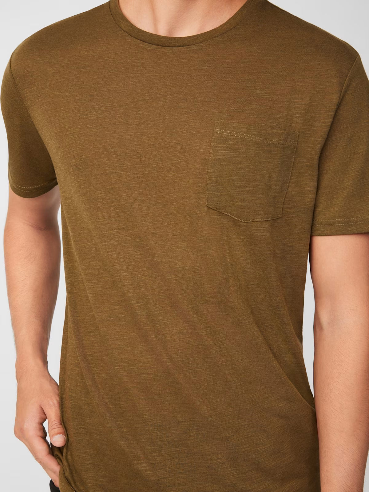 GUESS MENS' Vantor Longline Tee/
