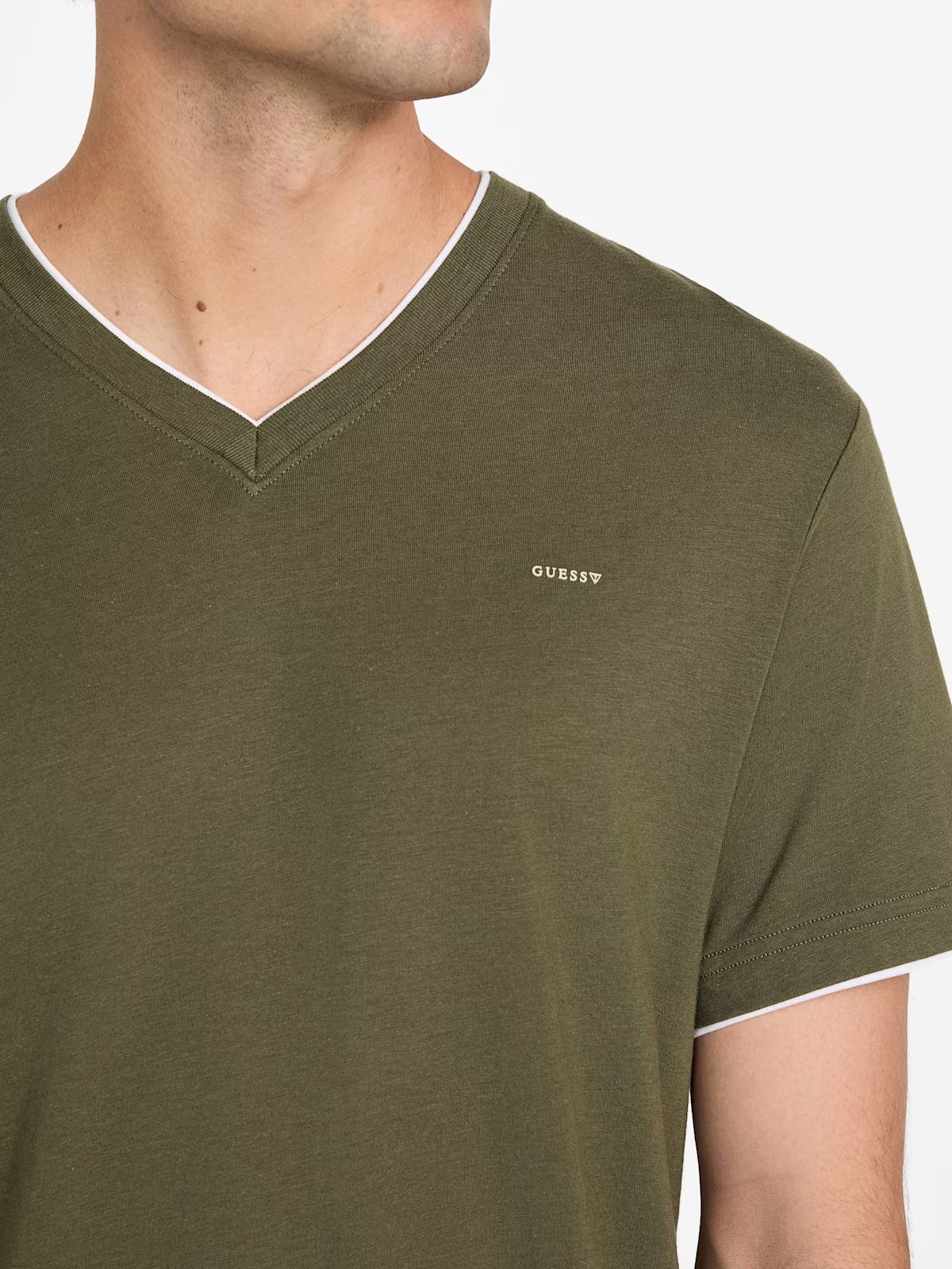 GUESS MENS' Armin V-Neck Tee