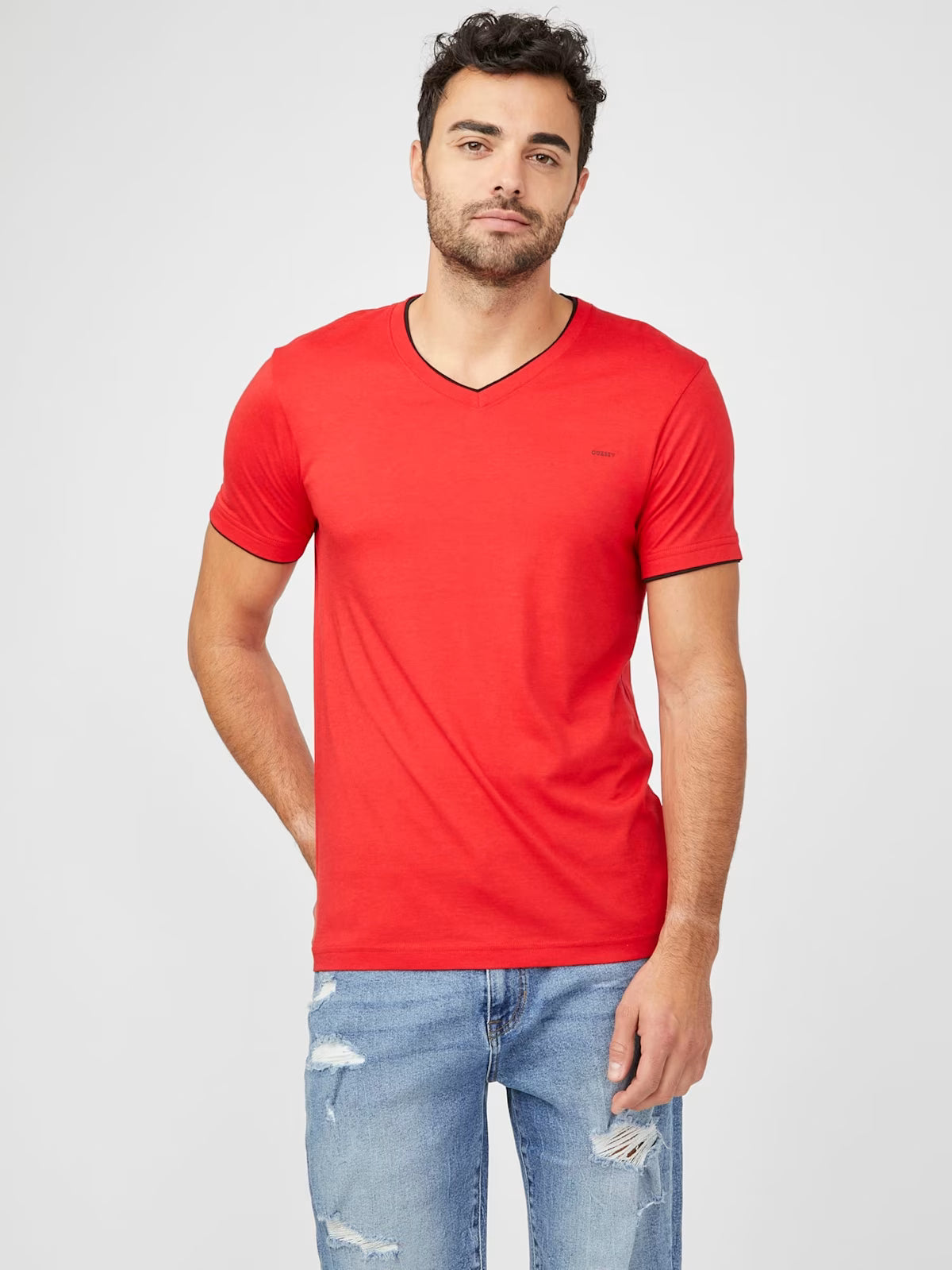 GUESS MENS' Armin V-Neck Tee/RED