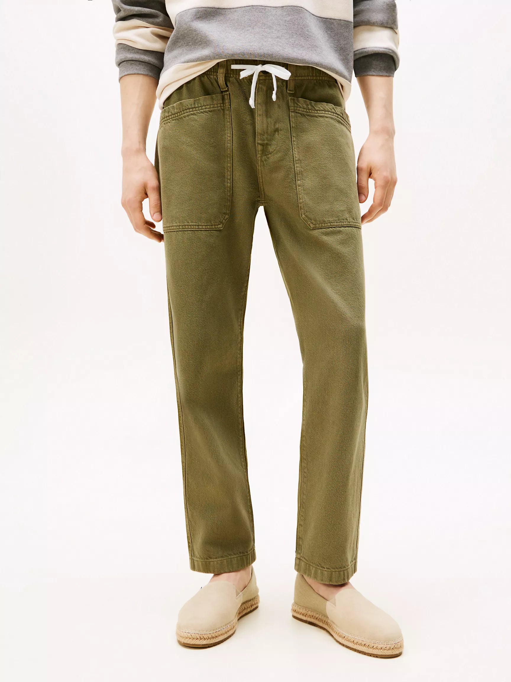 Tommy Mens' Relaxed Fit Drawcord Pant/ Utility Olive