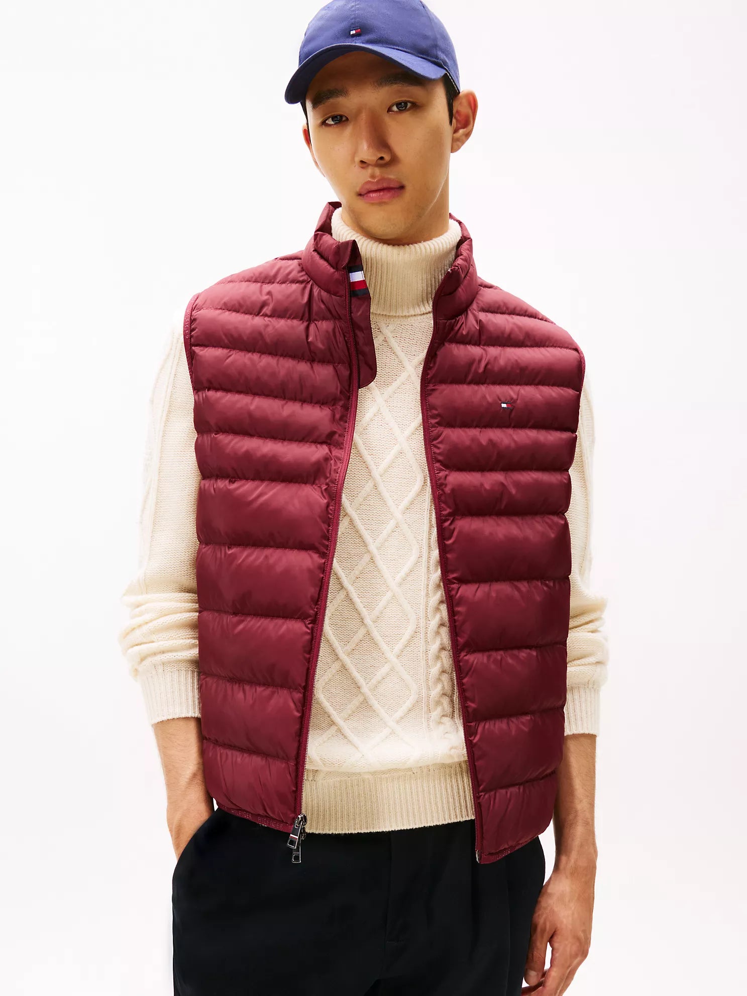 TOMMY Mens' Lightweight Packable Vest Deep Rouge