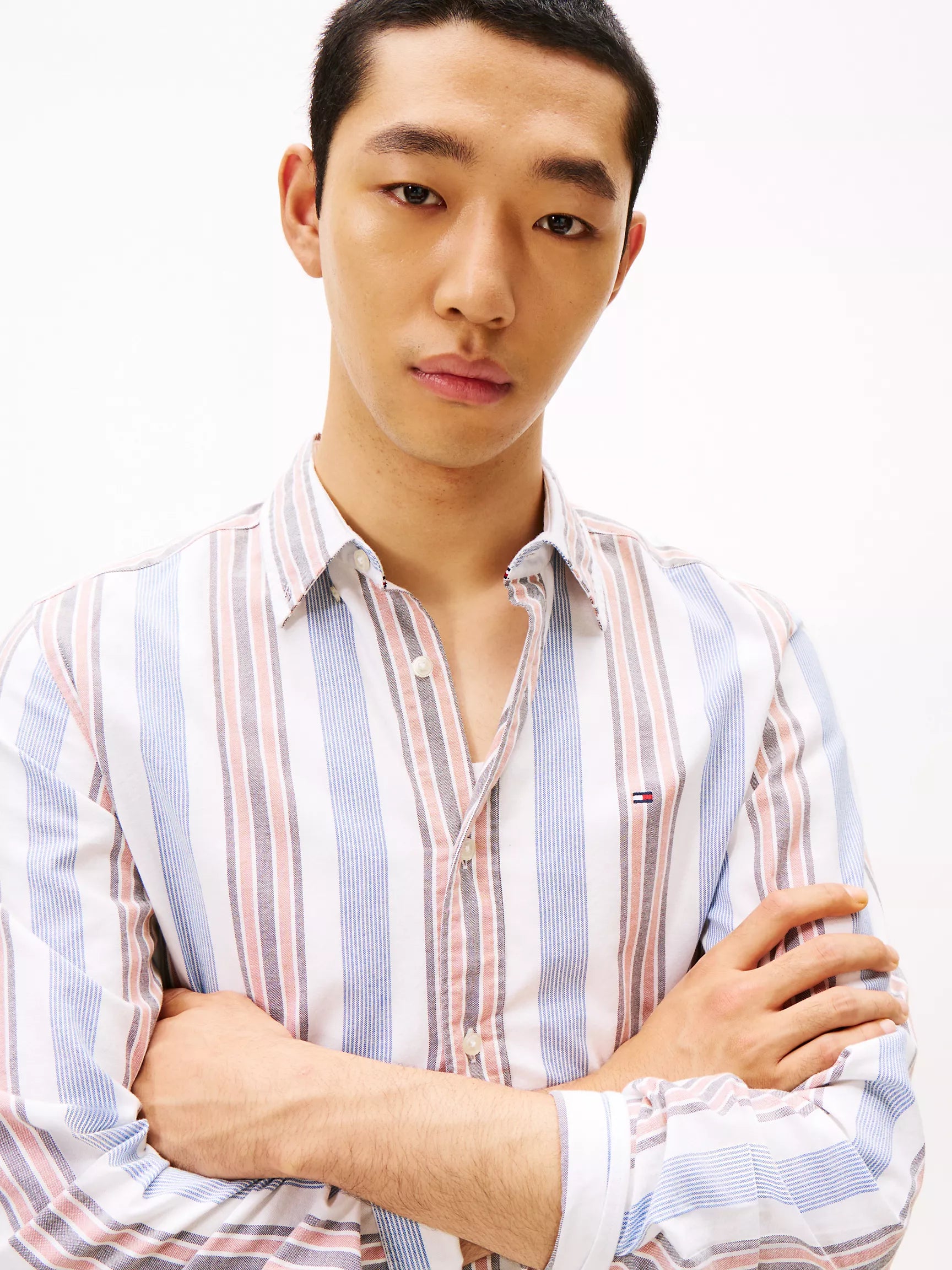 Tommy Mens' Regular Fit Striped Stretch Oxford Shirt/Dark Coffee