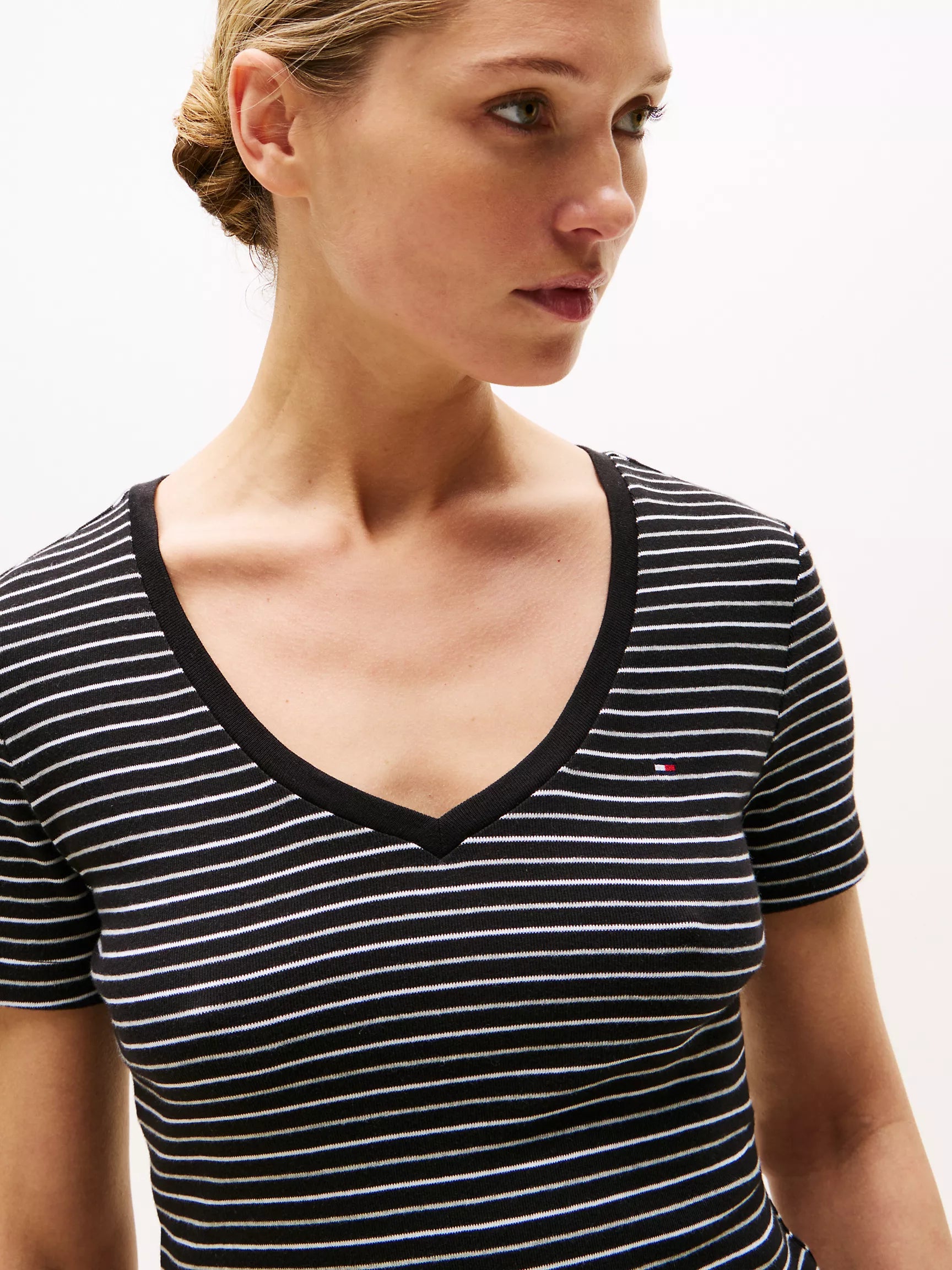 WOMENS' TOMMY Stripe V-Neck Favorite T-Shirt/Black Stripe
