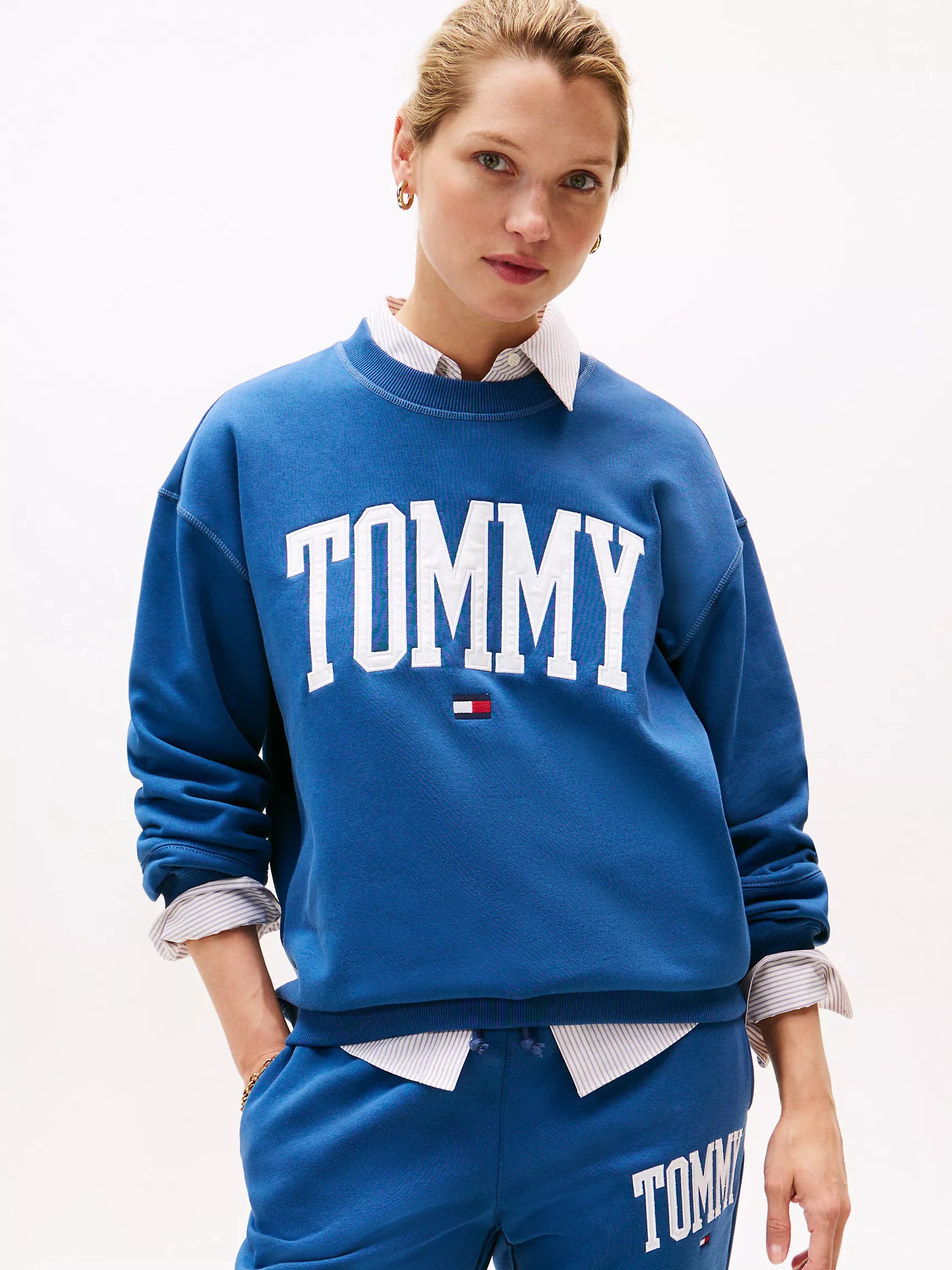 Tommy Womens' Varsity Tommy Logo Crewneck Sweatshirt/ Fossil Blue