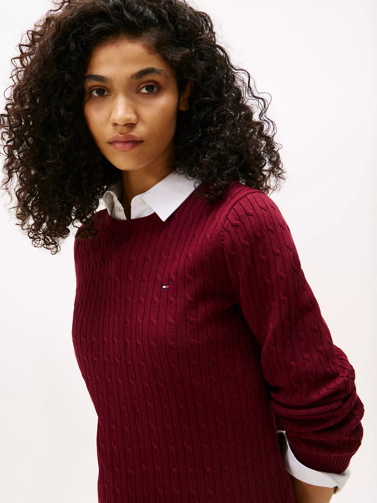 TOMMY WOMENS' Cable Knit Sweater Burgundy
