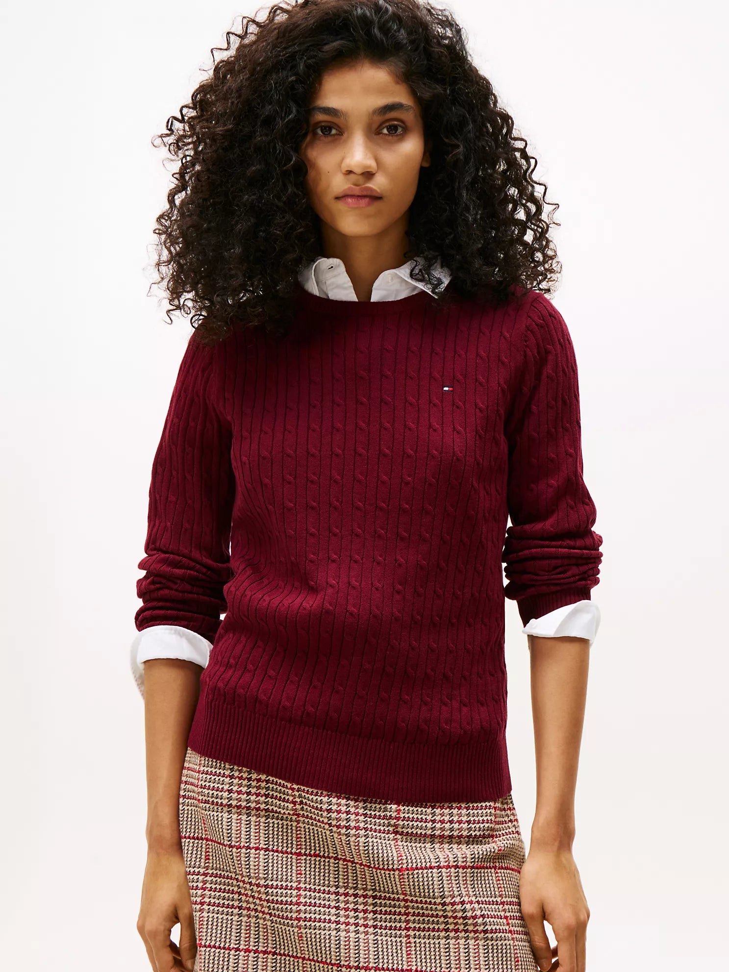 TOMMY WOMENS' Cable Knit Sweater Burgundy