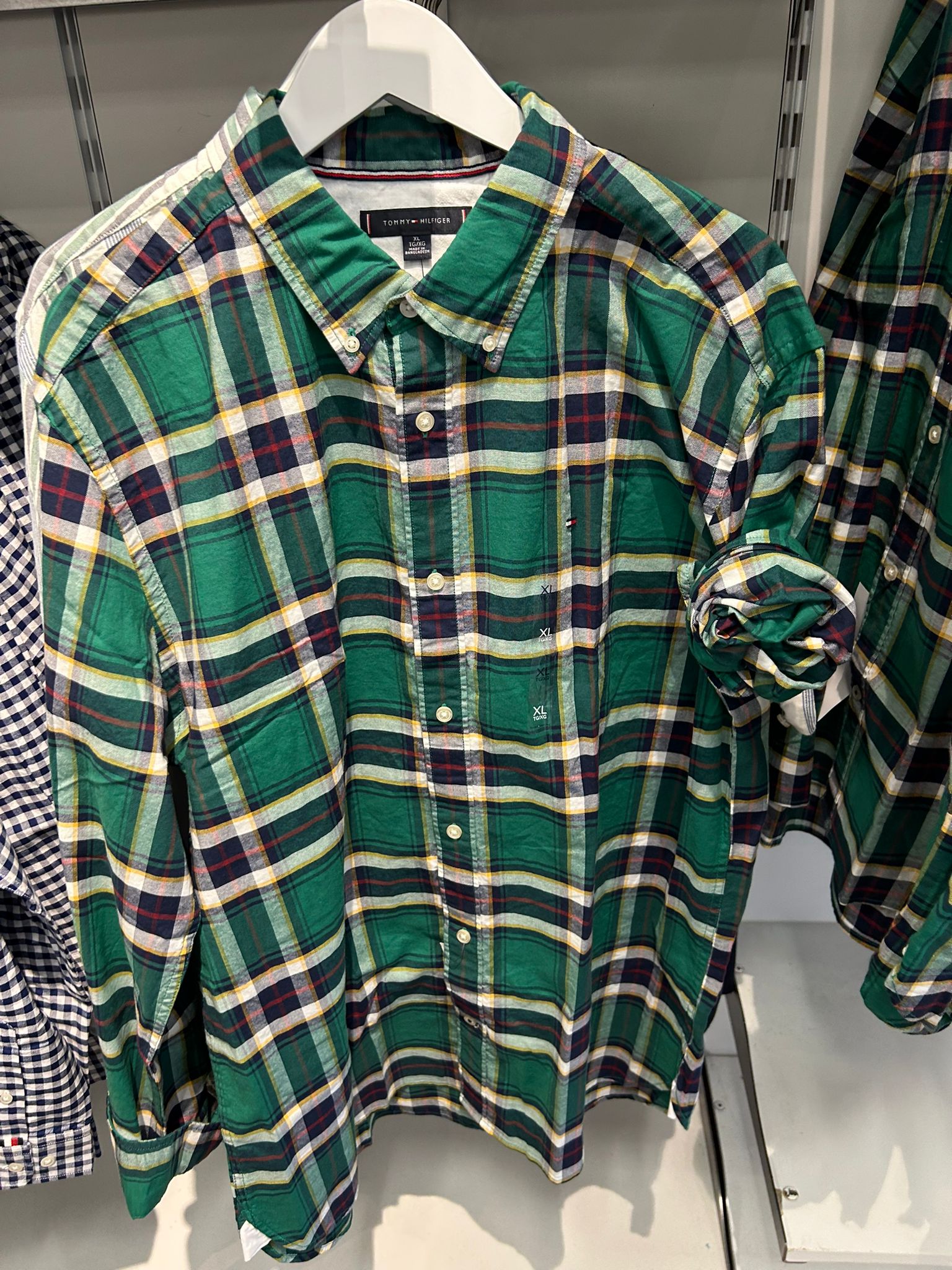 Tommy Mens' Regular Fit Plaid Stretch Oxford Shirt /Nouveau Green