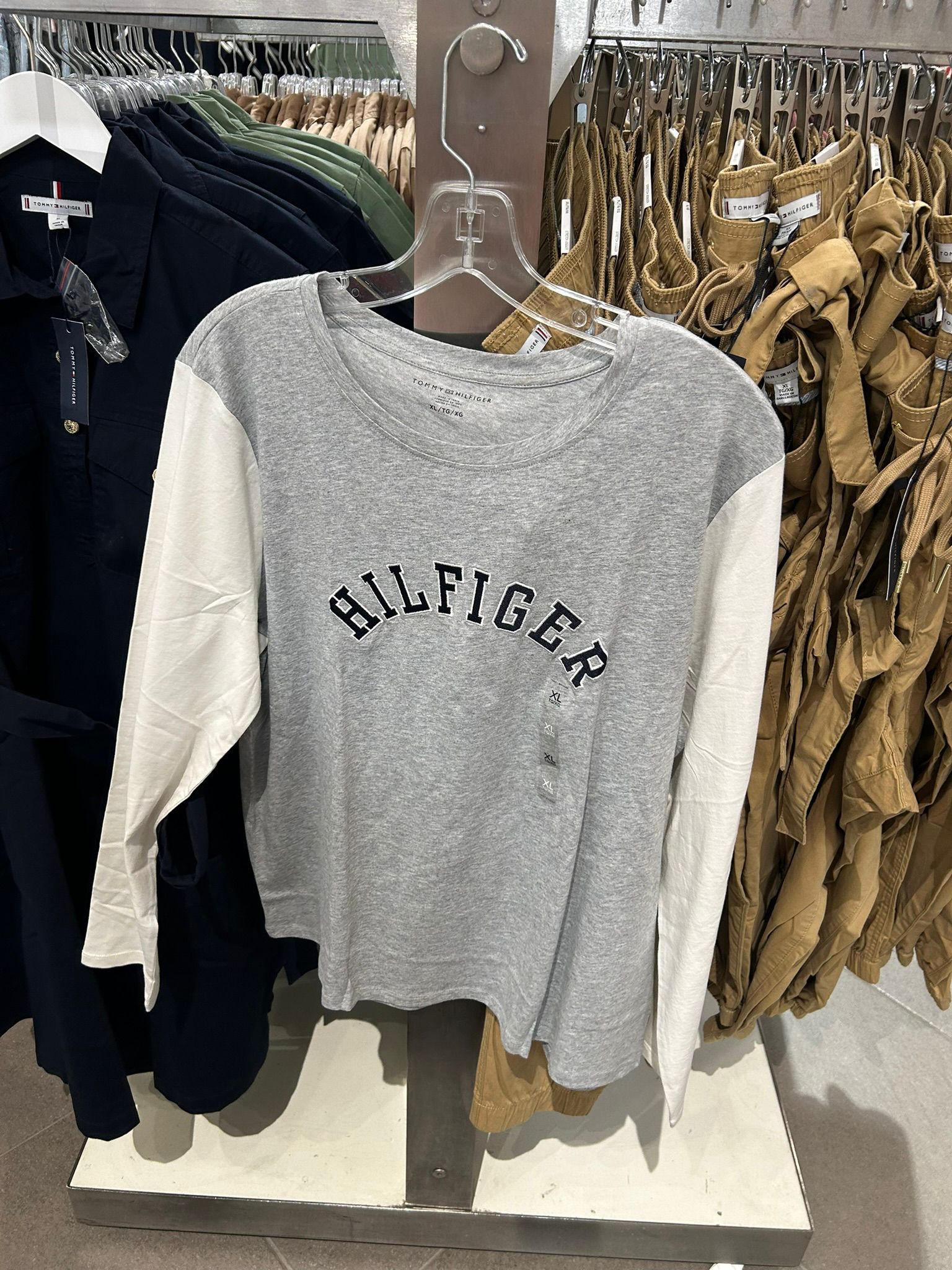Colorblock Hilfiger Arch Logo T-Shirt-Grey/White