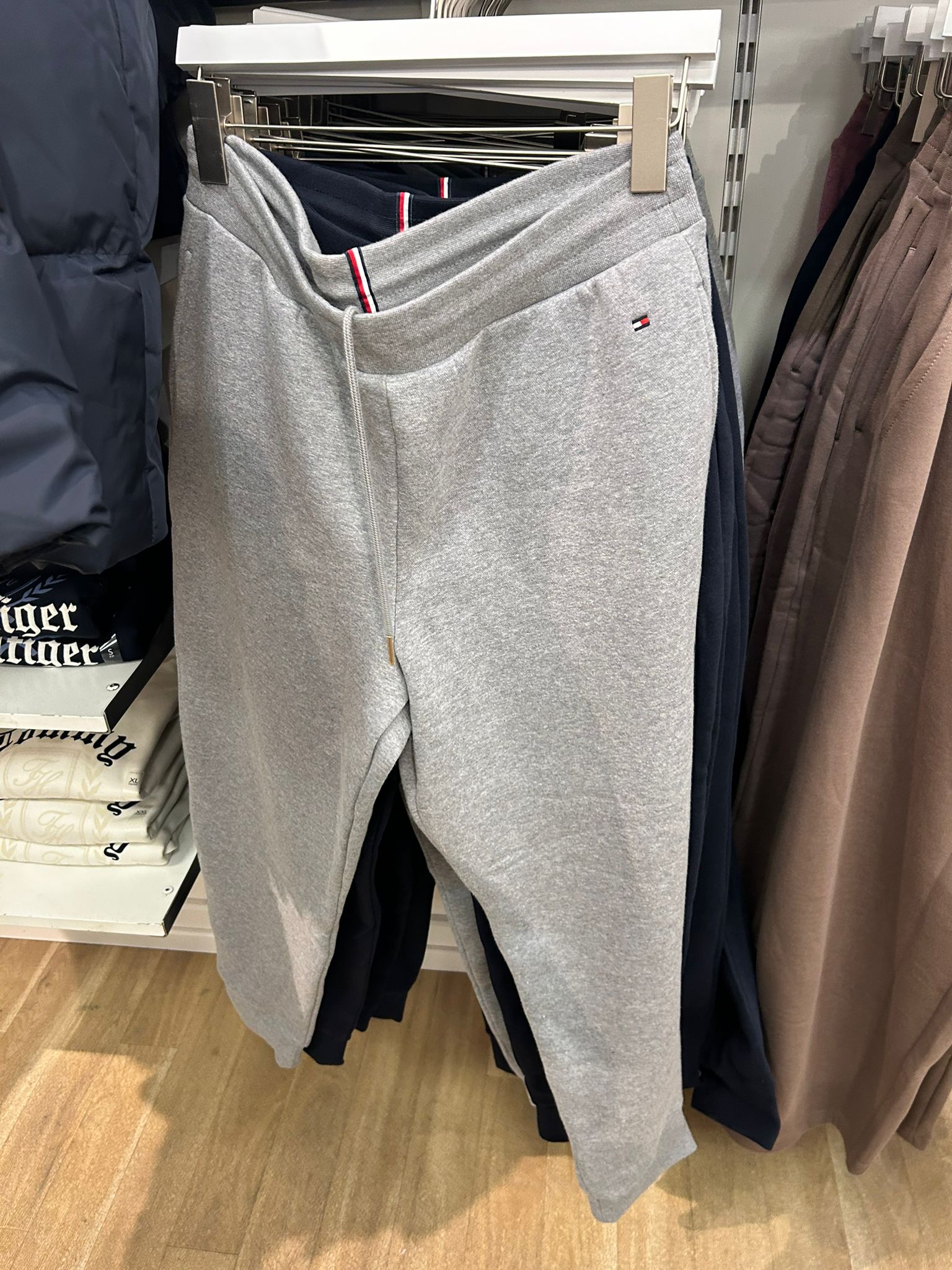 Womens' Tommy Relaxed Solid Jogger Grey Heather