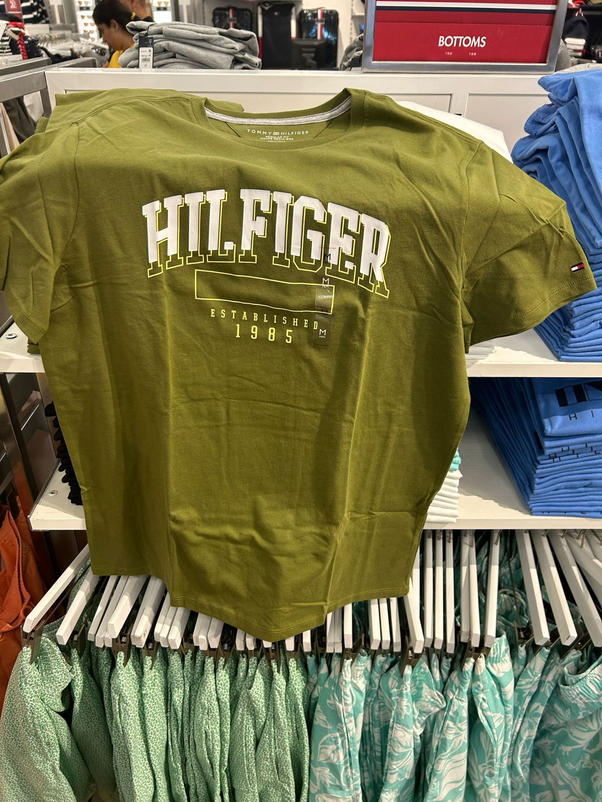 Tommy Mens' Bold Hilfiger Logo T-Shirt / Uniform Olive