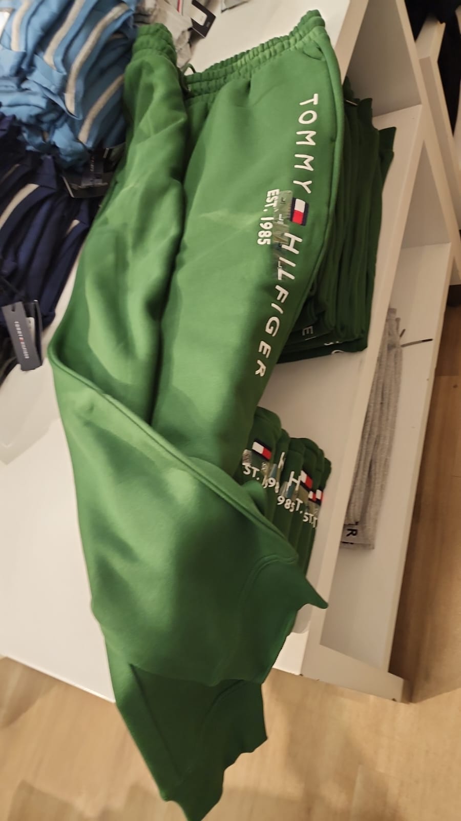 Tommy Mens' Tommy Logo Sweatpant/ Deep Evergreen