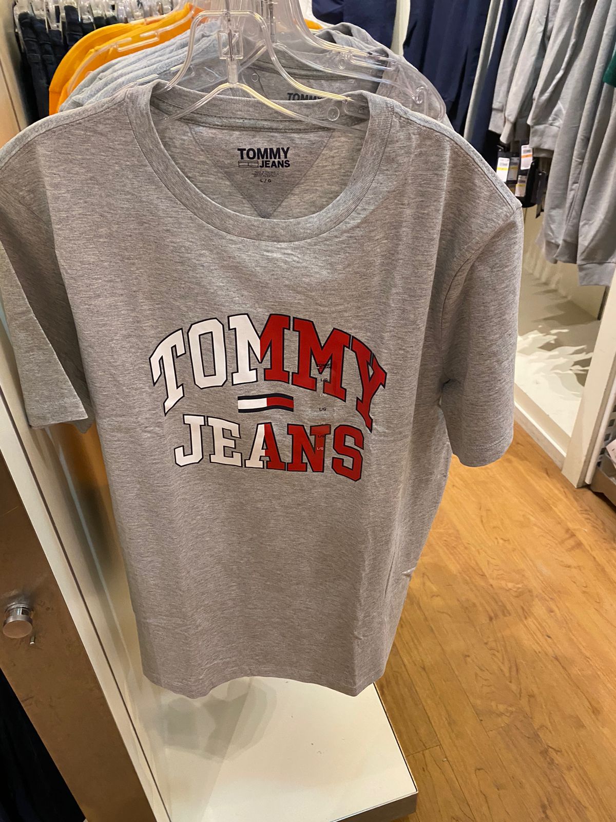 TOMMY JEANS MENS' TJM Entry Collegiate T-Shirt